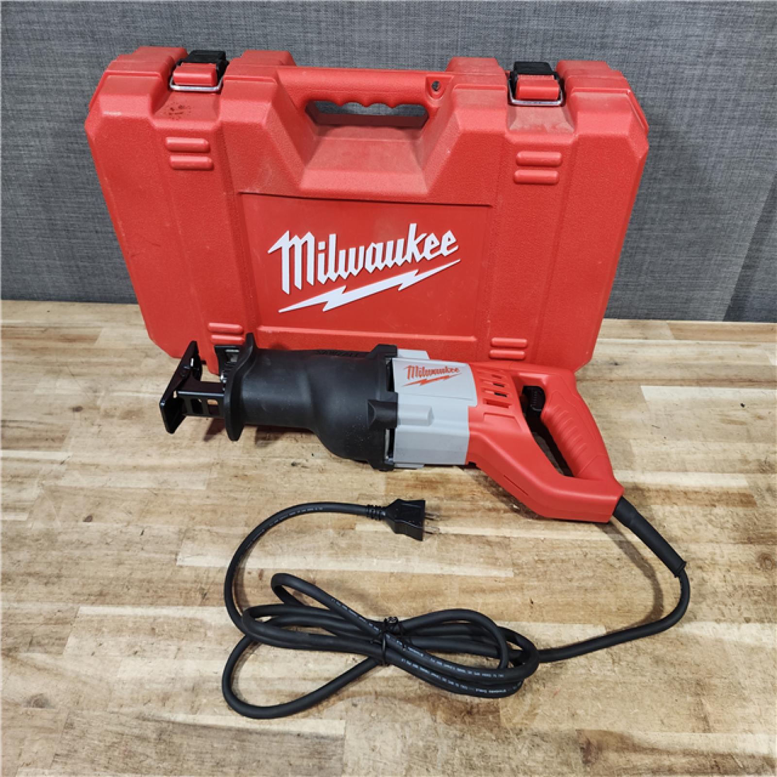 HOUSTON LOCATION - AS - IS 12 Amp Sawzall Reciprocating Saw with Case