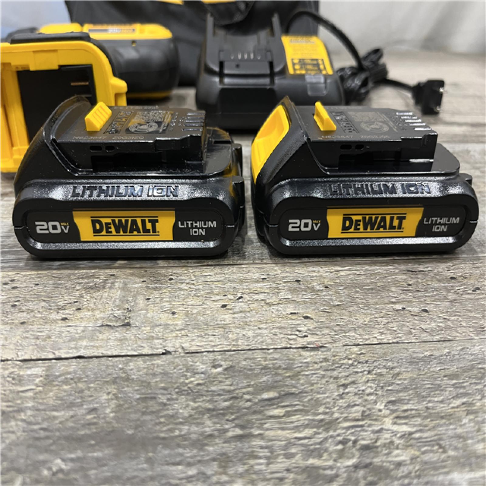 AS-IS DEWALT 20V MAX Cordless 1/2 in. Drill/Driver Kit