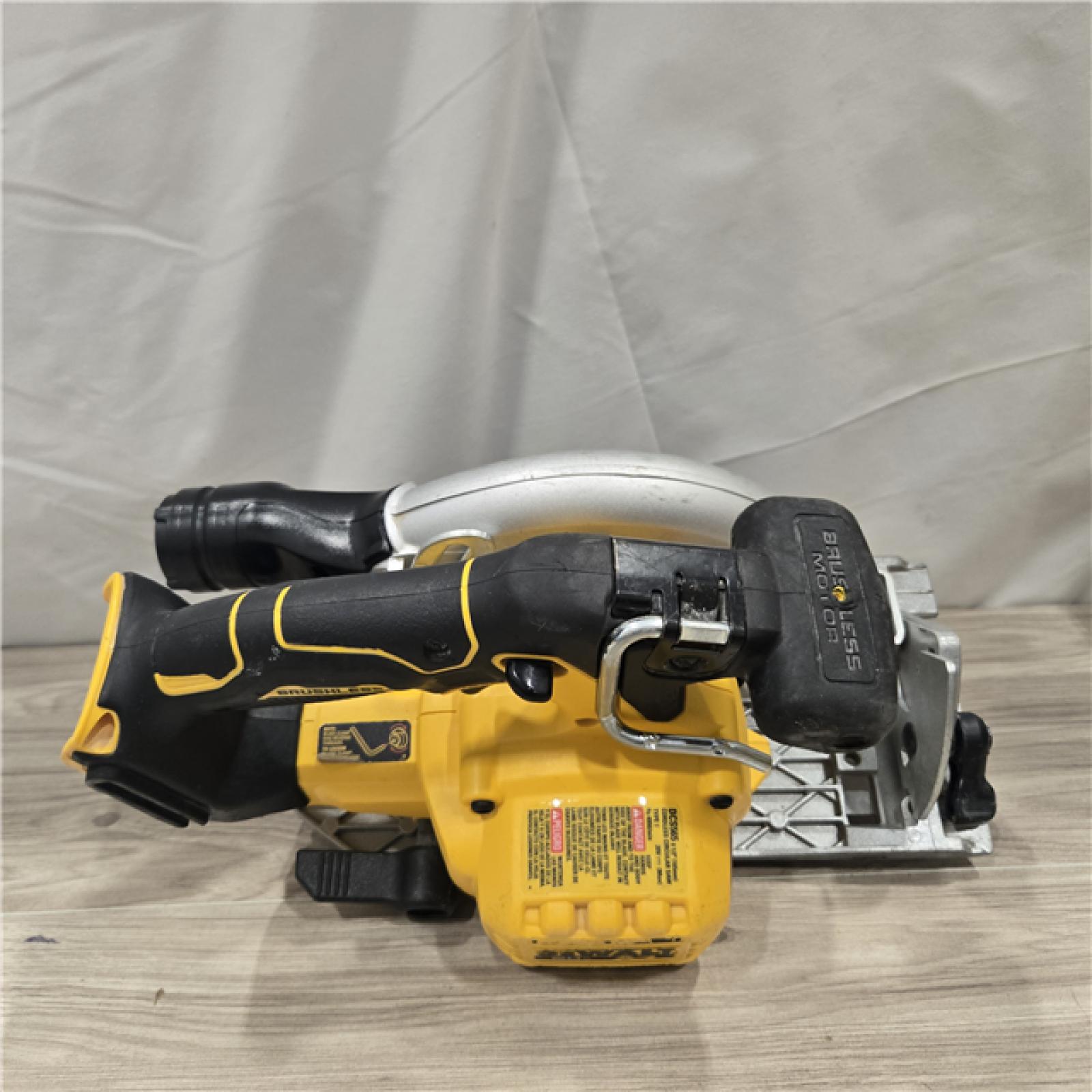 AS-IS DeWALT DCS565B 20V Max 6.5 Cordless Circular Saw (TOOL ONLY)