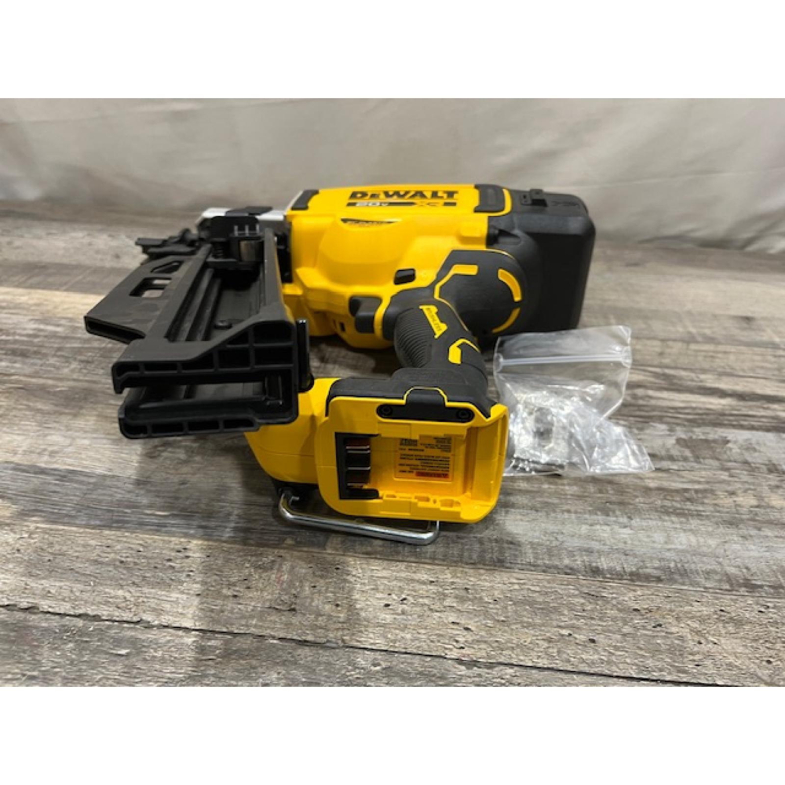 AS-IS DEWALT 20-Volt 21° Cordless Framing Nailer (Tool-Only)