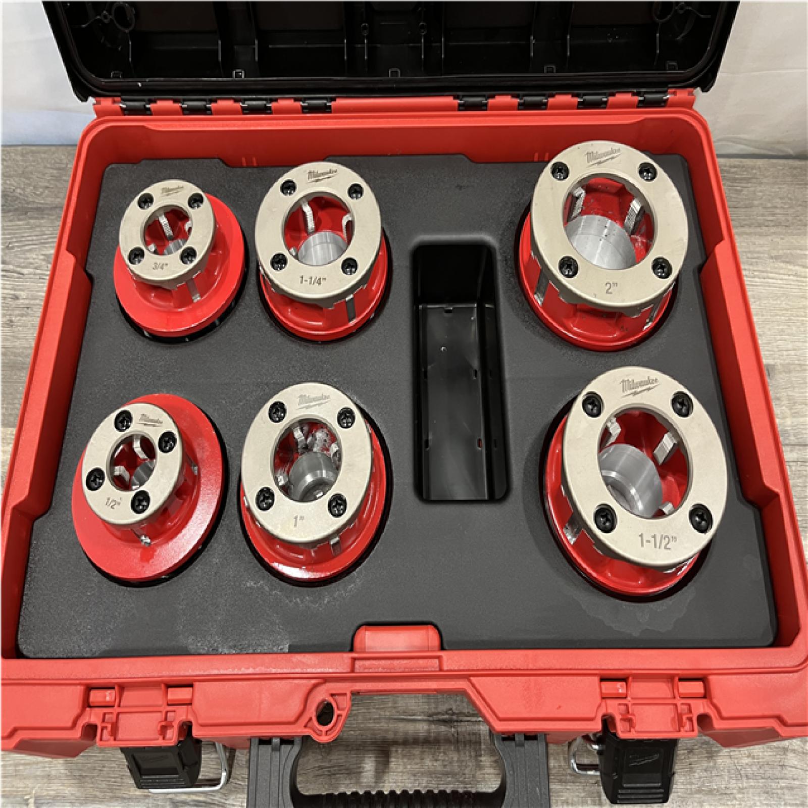 AS-IS Milwaukee 1/2 in. - 2 in. High Speed NPT Forged Aluminum Die Head PACKOUT Kit
