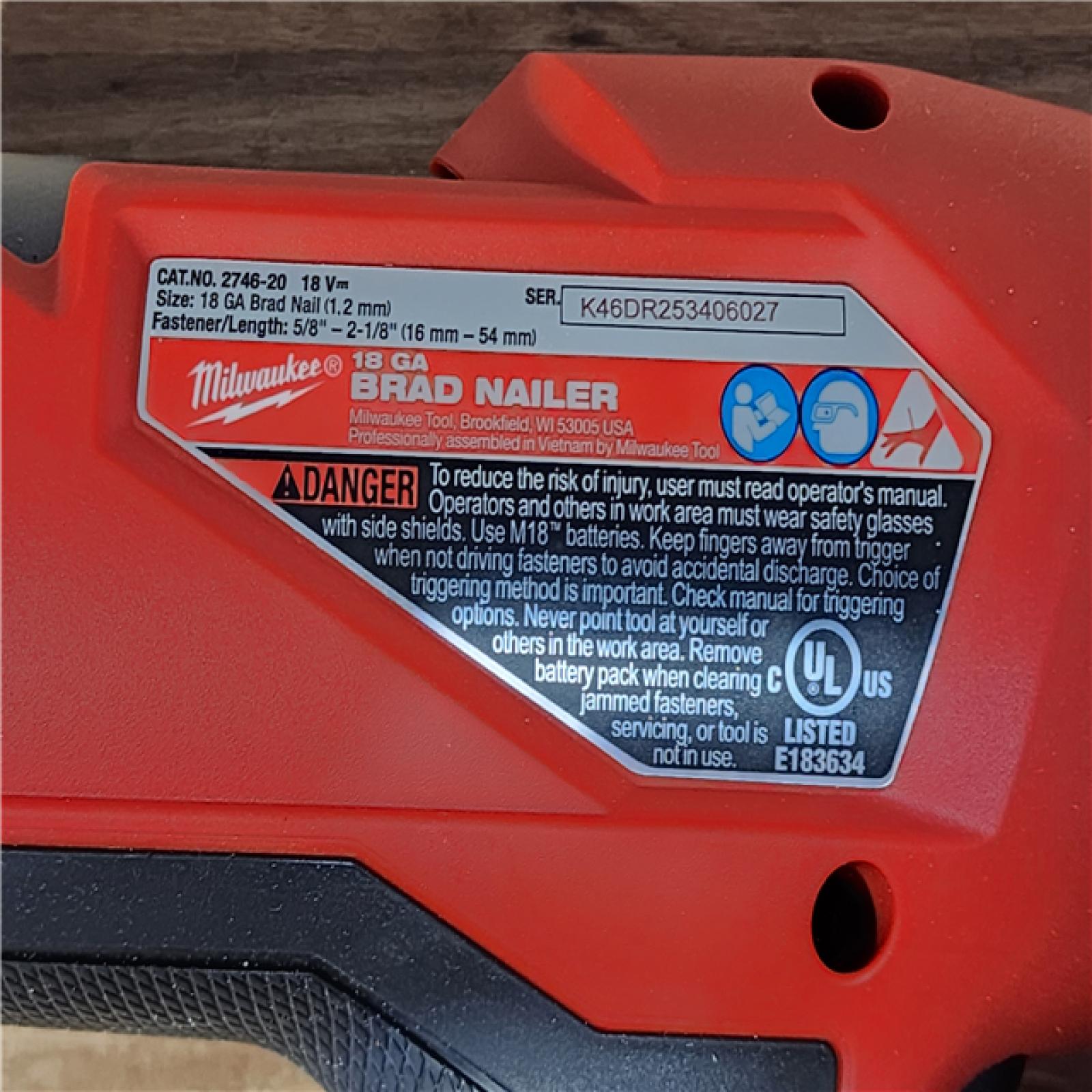 HOUSTON LOCATION - AS-IS Milwaukee FUEL 18-Volt Lithium-Ion Brushless Cordless Gen II 18-Gauge Brad Nailer (Tool-Only)
