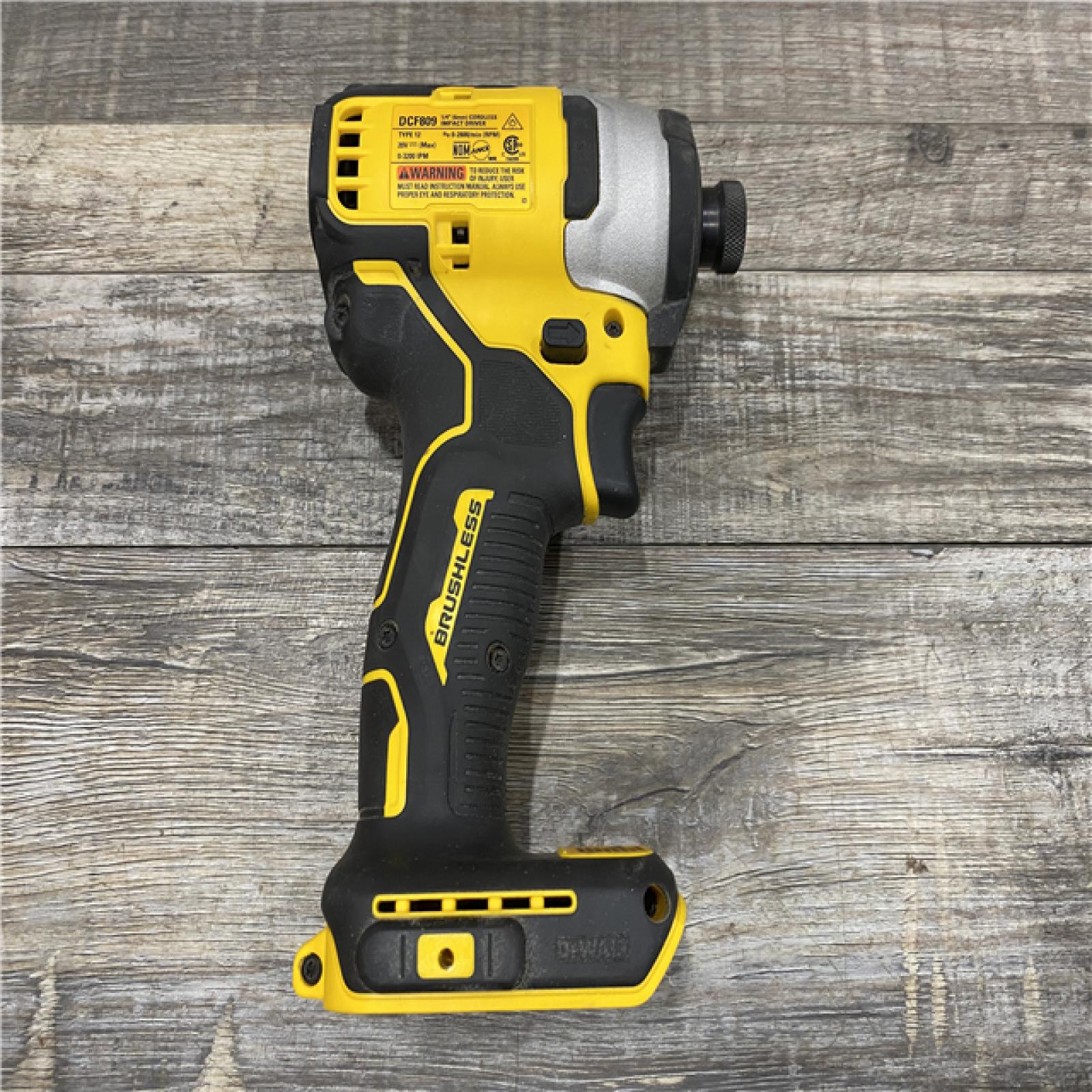 AS-IS DEWALT Atomic 20V Max Lithium-Ion Brushless Cordless Compact 1/4 in. Impact Driver Kit