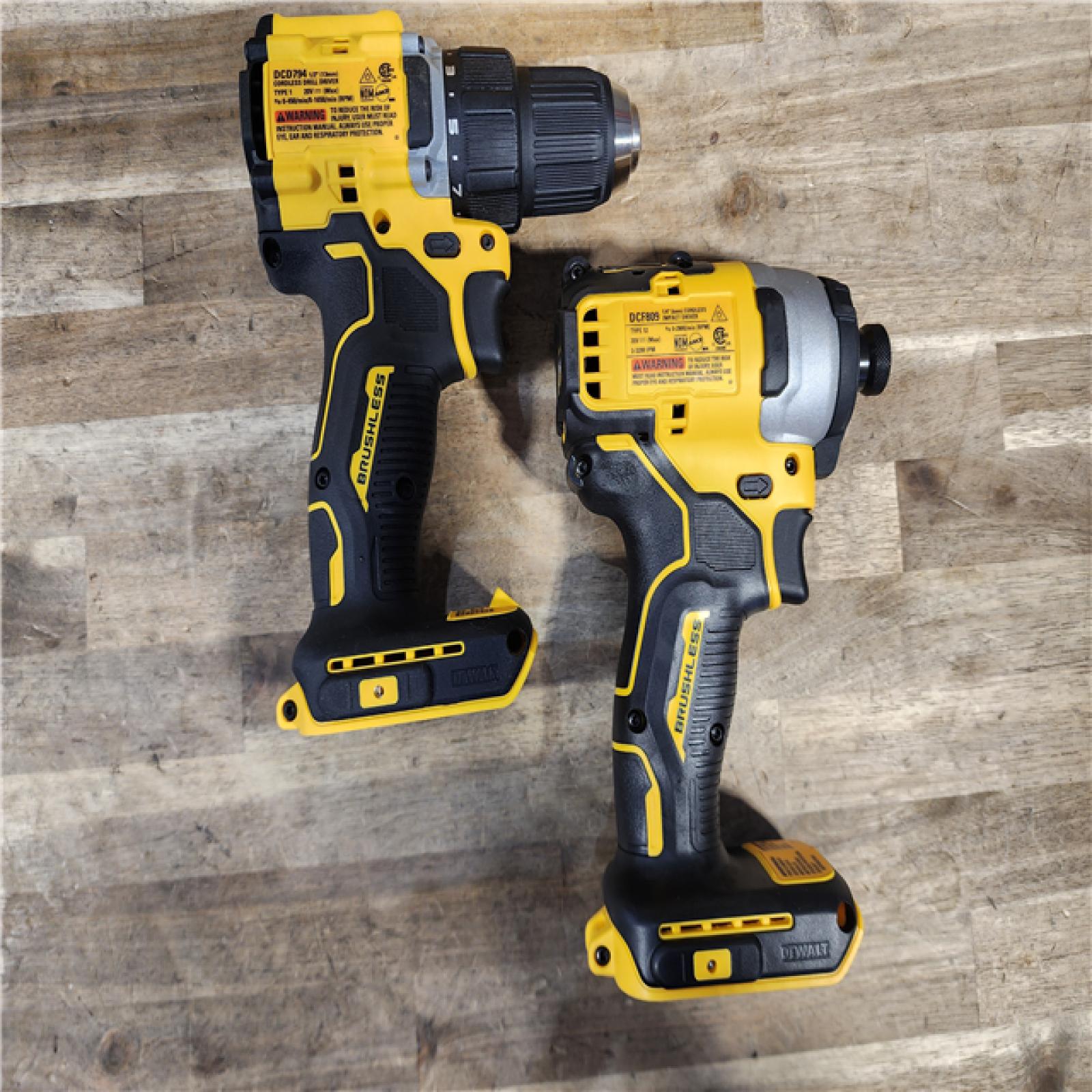 HOUSTON LOCATION - AS-IS Dewalt DCK225D2 20V MAX ATOMIC Brushless Compact Lithium-Ion 1/2 in. Cordless Drill Driver and 1/4 in. Impact Driver Combo Kit with 2 Batteries 2 Ah