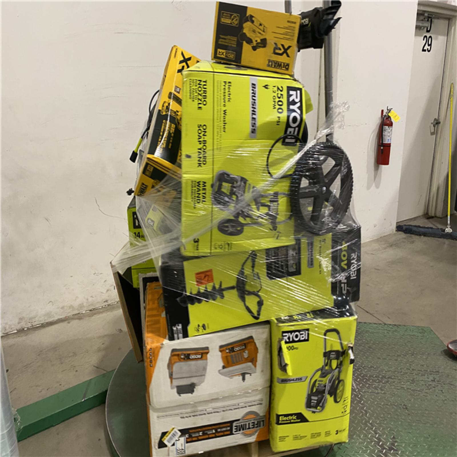 Dallas Location - As-Is Tool Pallet