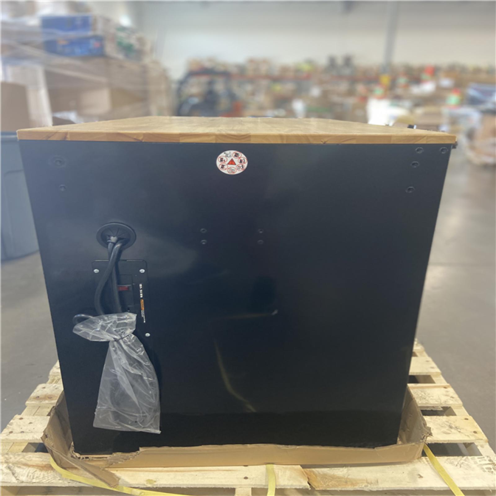 DALLAS LOCATION - HUSKY 46 IN 9-DRAWER MOBILE WORKBENCH