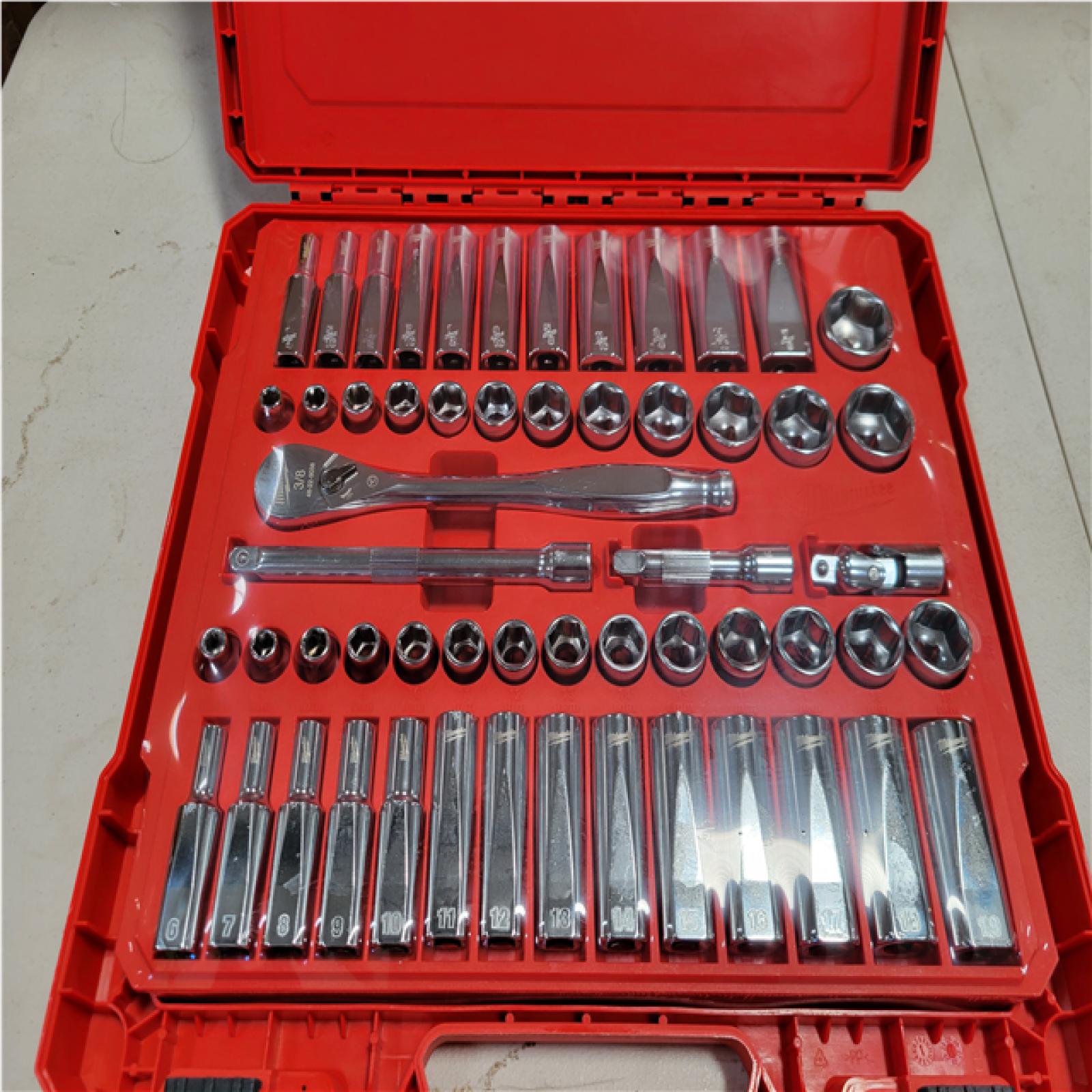 CALIFORNIA AS-IS MILWAUKEE 56PCS 3/8 METRIC & SAE RATCHET AND SOCKETS