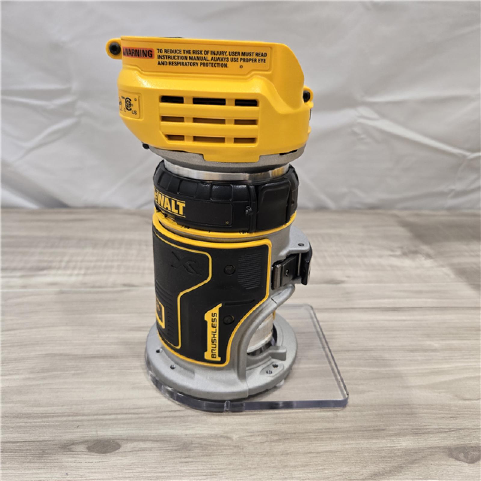 LIKE NEW! - Dewalt 20V MAX XR Brushless Cordless Compact Router (Tool Only)