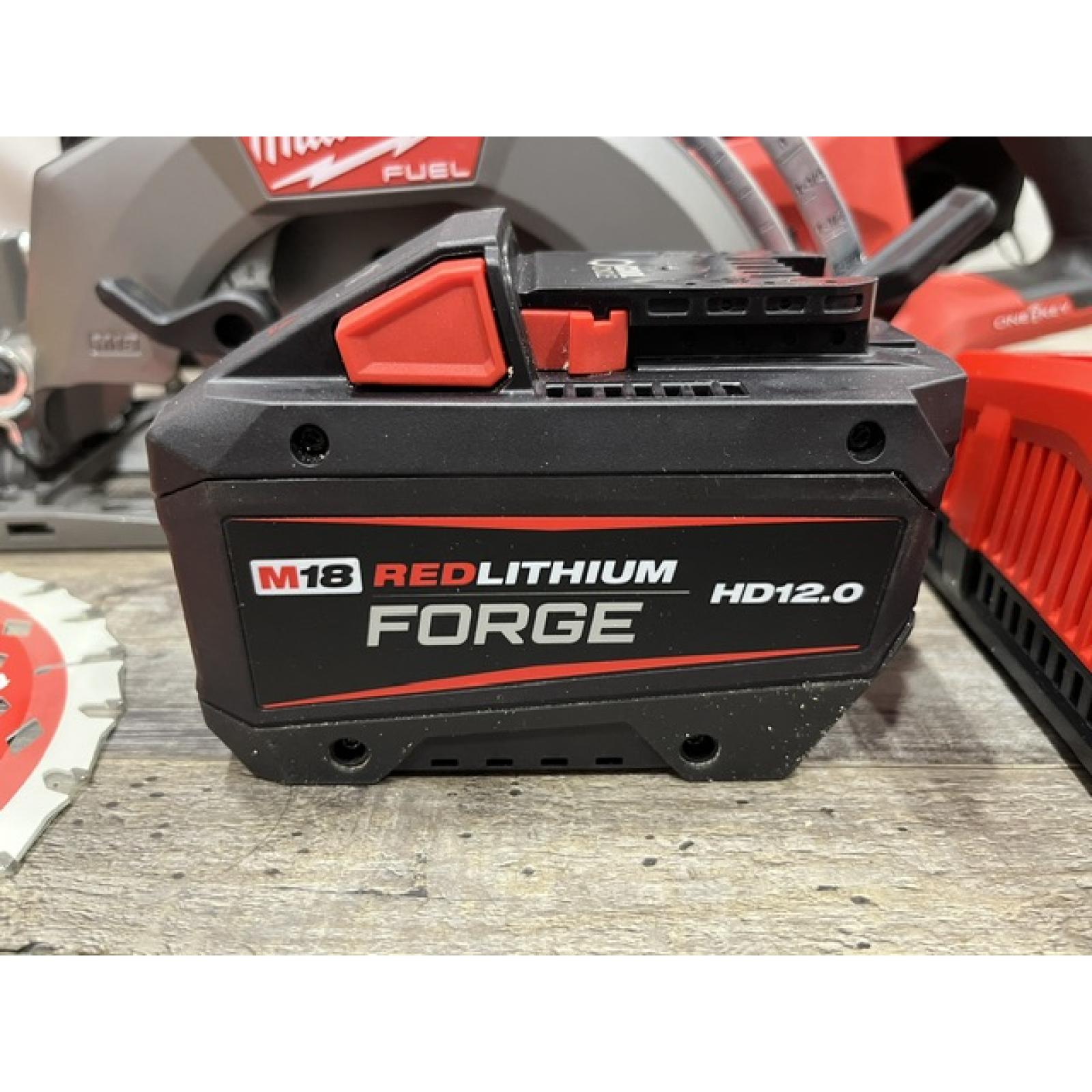 AS-IS Milwaukee FUEL ONE-KEY 18V Lithium-Ion Cordless 7-1/4 in. Rear Handle Circular Saw Kit