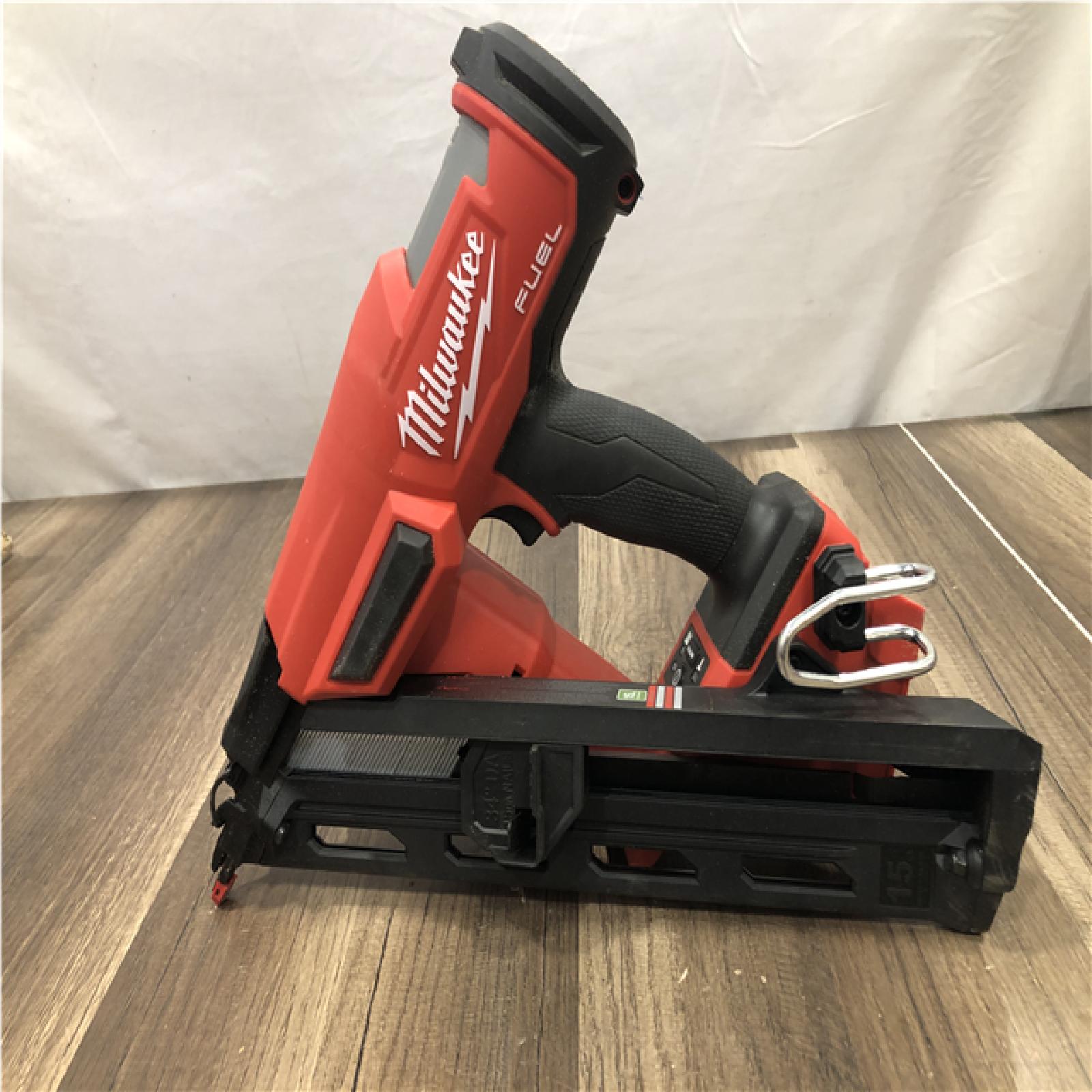 AS-IS Milwaukee FUEL 18V Lithium-Ion Brushless Cordless Gen II 15-Gauge Angled Nailer (Tool-Only)