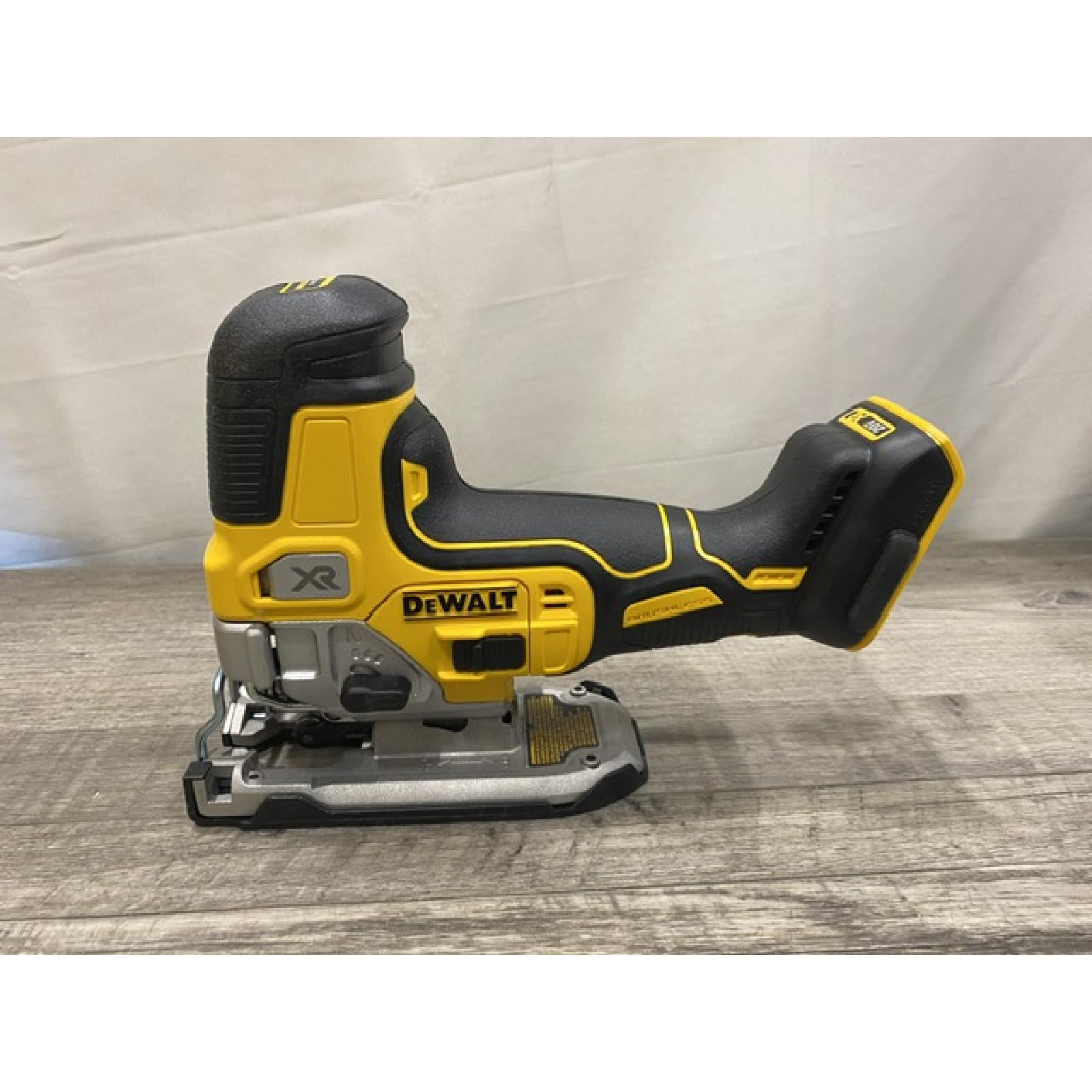 AS-IS DEWALT 20V MAX XR Cordless Barrel Grip Jigsaw (Tool Only)