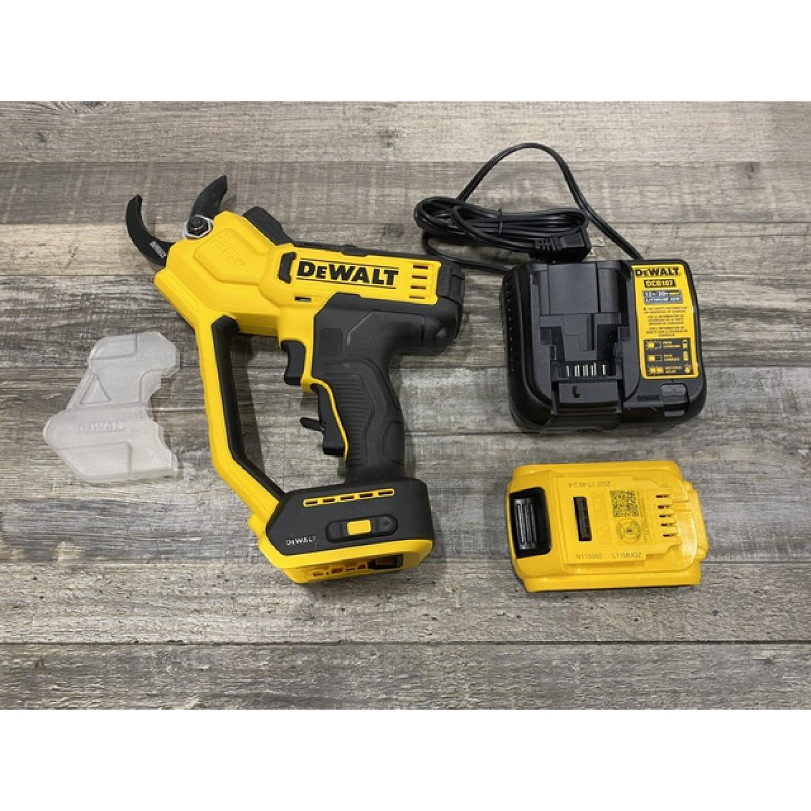 AS-IS DEWALT 20V MAX Cordless Battery Powered Pruner Kit