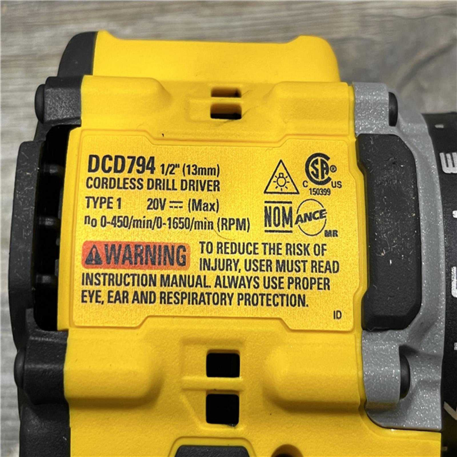 AS-IS DEWALT Atomic 20V Lithium-Ion Cordless Compact 1/2 in. Drill/Driver Kit