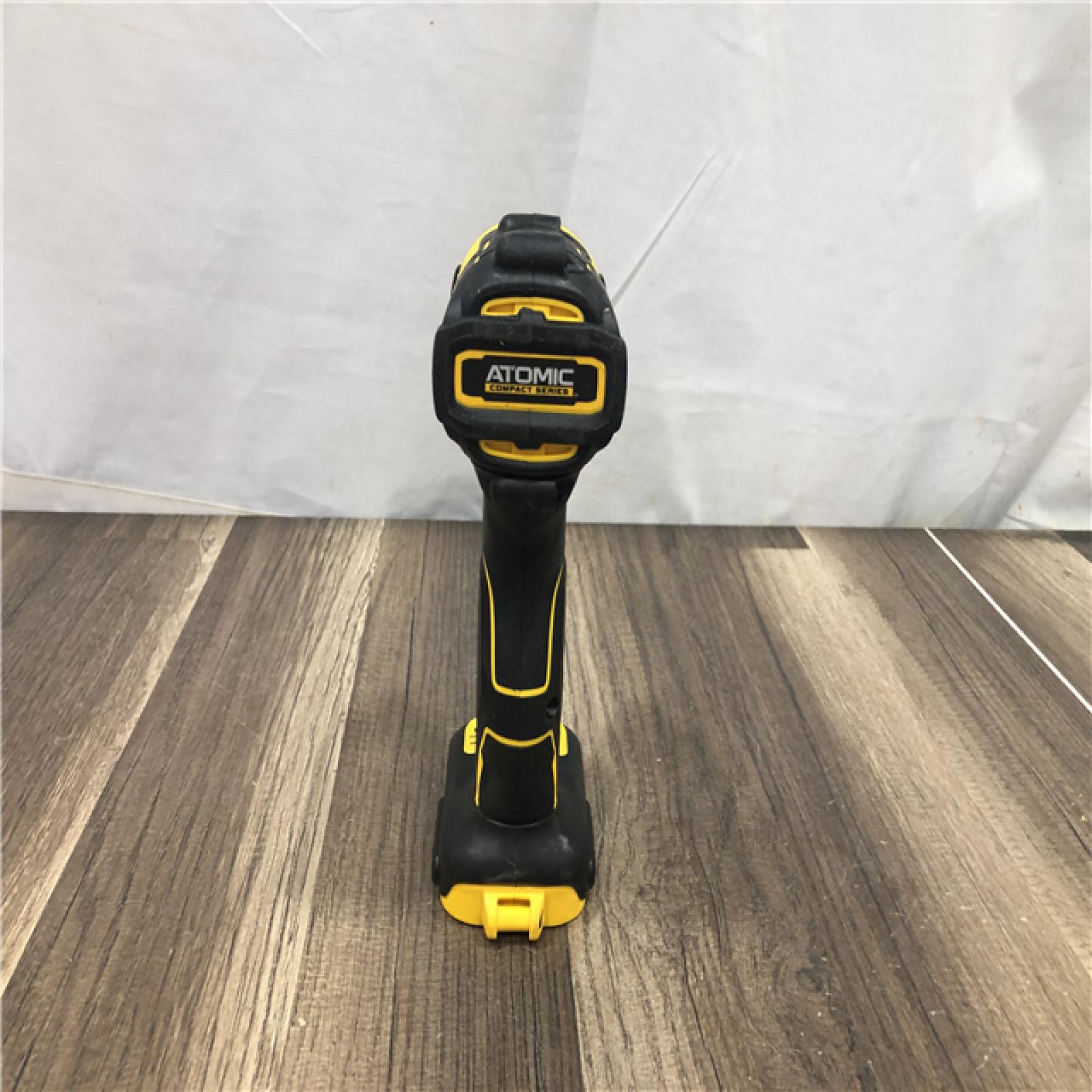 AS-IS DEWALT Atomic 20V Max Lithium-Ion Brushless Cordless Compact 1/4 in. Impact Driver Kit