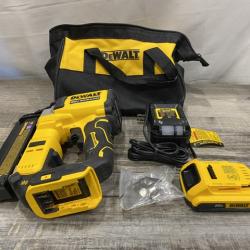 AS-IS DEWALT ATOMIC 20V MAX Lithium Ion Cordless 23 Gauge Pin Nailer Kit