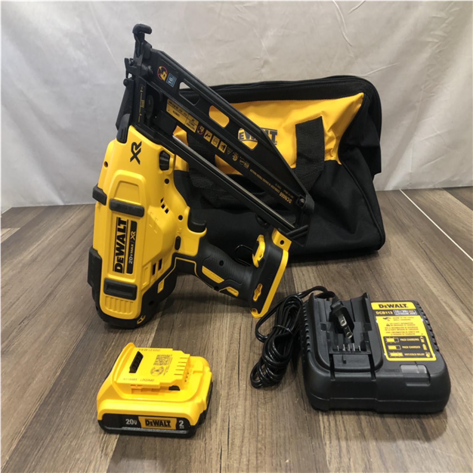 AS-IS DEWALT 20V MAX XR 16-Gauge Electric Cordless Angled Finishing Nailer Kit