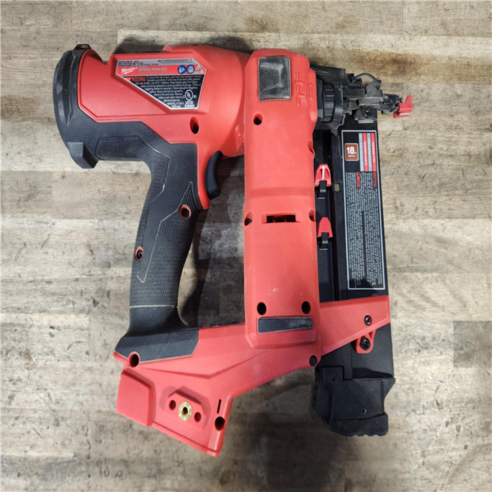HOUSTON LOCATION - AS-IS Milwaukee M18 FUEL 18 Gauge Brad Nailer (TOOL ONLY)