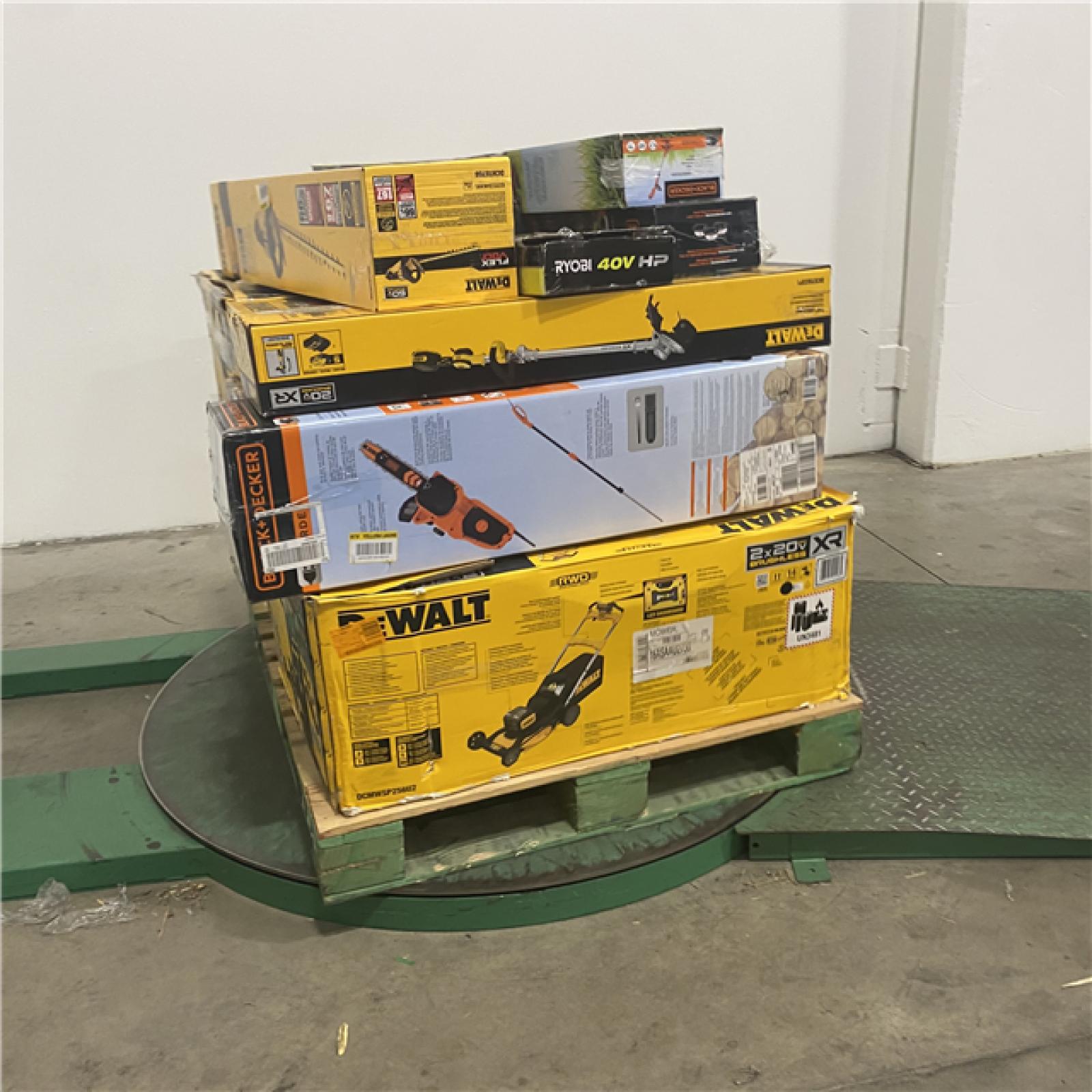 Dallas Location - As-Is Tool Pallet