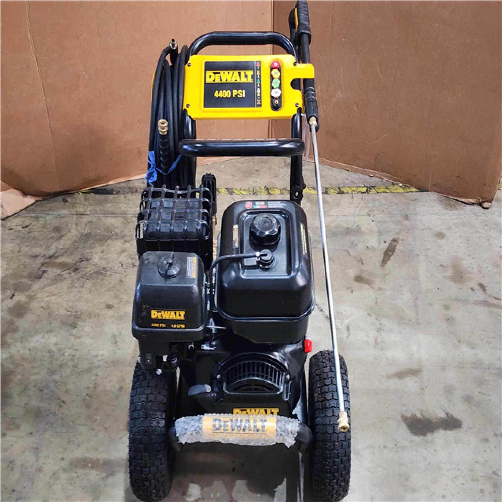 HOUSTON LOCATION - AS-IS DEWALT 4400 PSI 4.0 GPM Cold Water Gas Pressure Washer