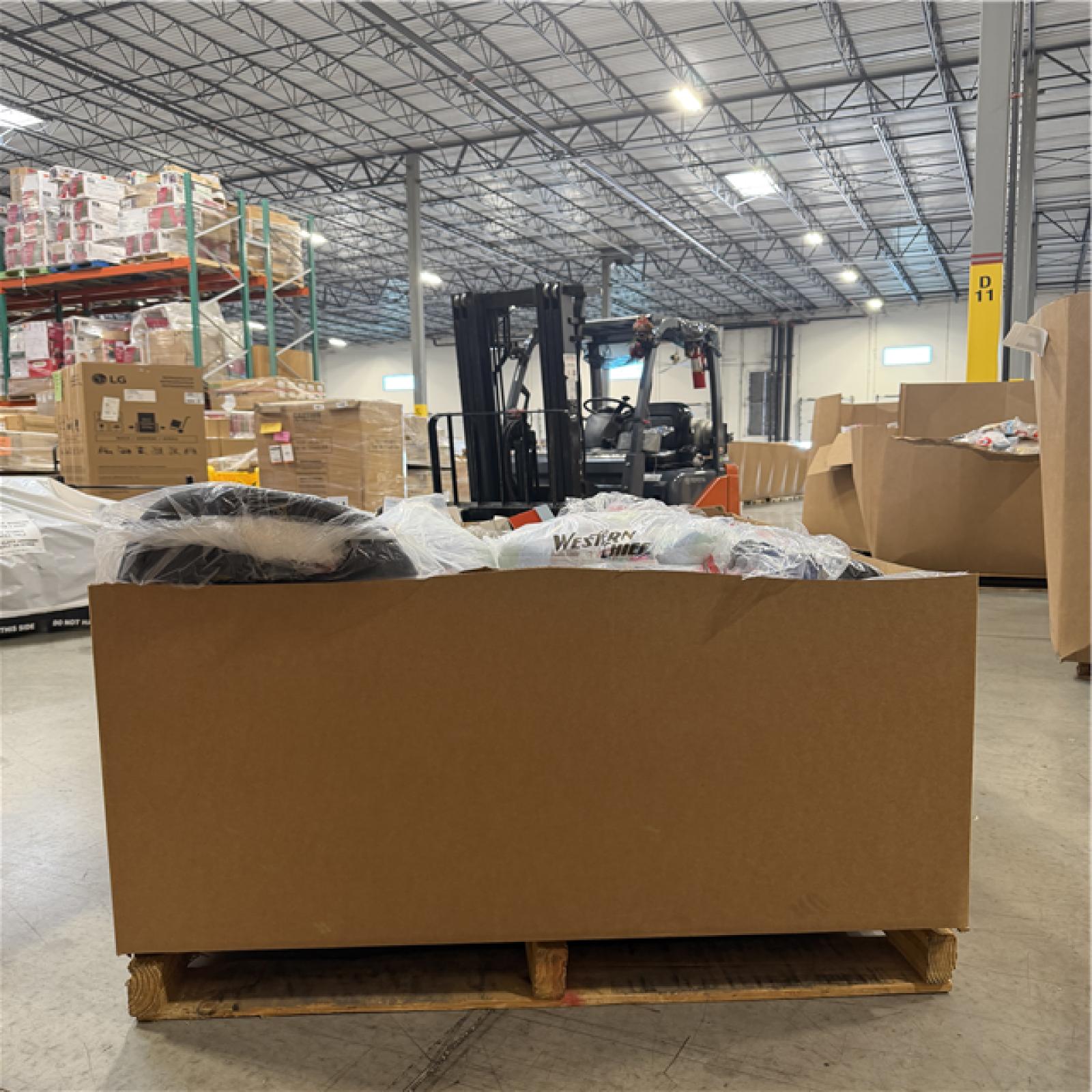 DALLAS LOCATION - NEW! BULLSEYE MIXED PALLET