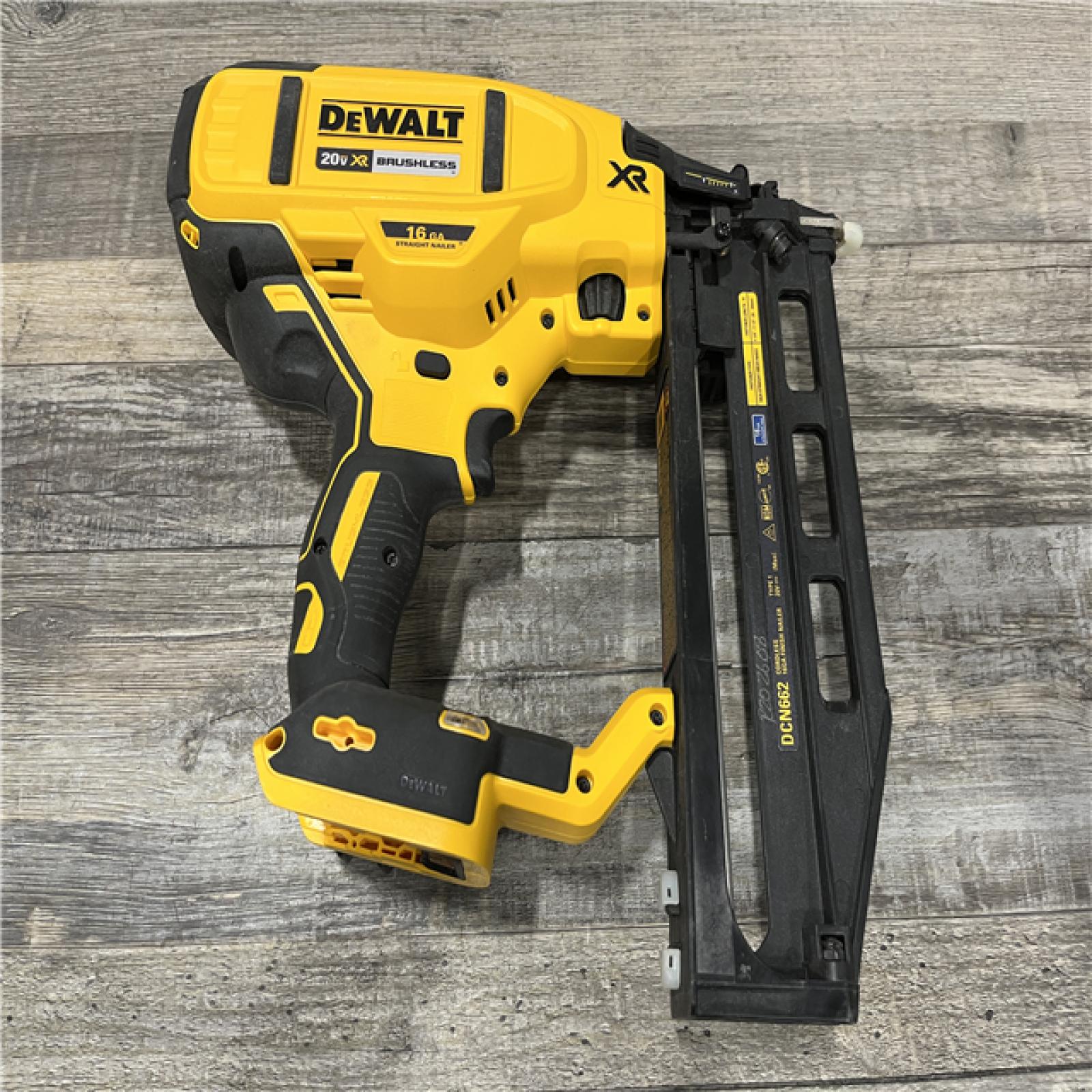 AS-IS DEWALT 20V MAX XR 16-Gauge Lithium-Ion Cordless Finish Nailer (Tool Only)