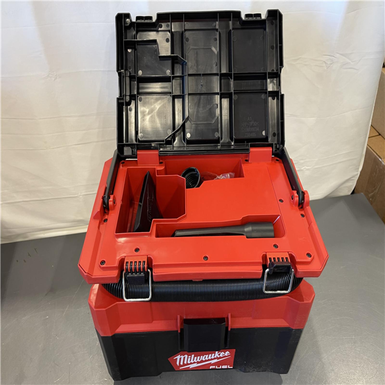 AS-IS - MILWAUKEE M18 FUEL PACKOUT 18-Volt Lithium-Ion Cordless 2.5 Gal. Wet/Dry Vacuum