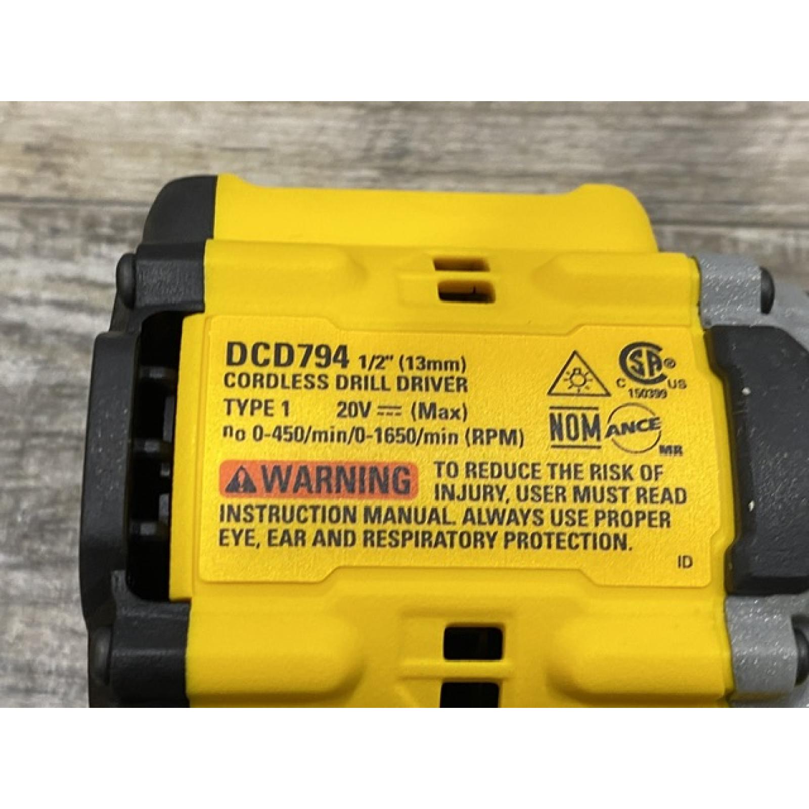 AS-IS DEWALT Atomic 20V Lithium-Ion Cordless Compact 1/2 in. Drill/Driver Kit