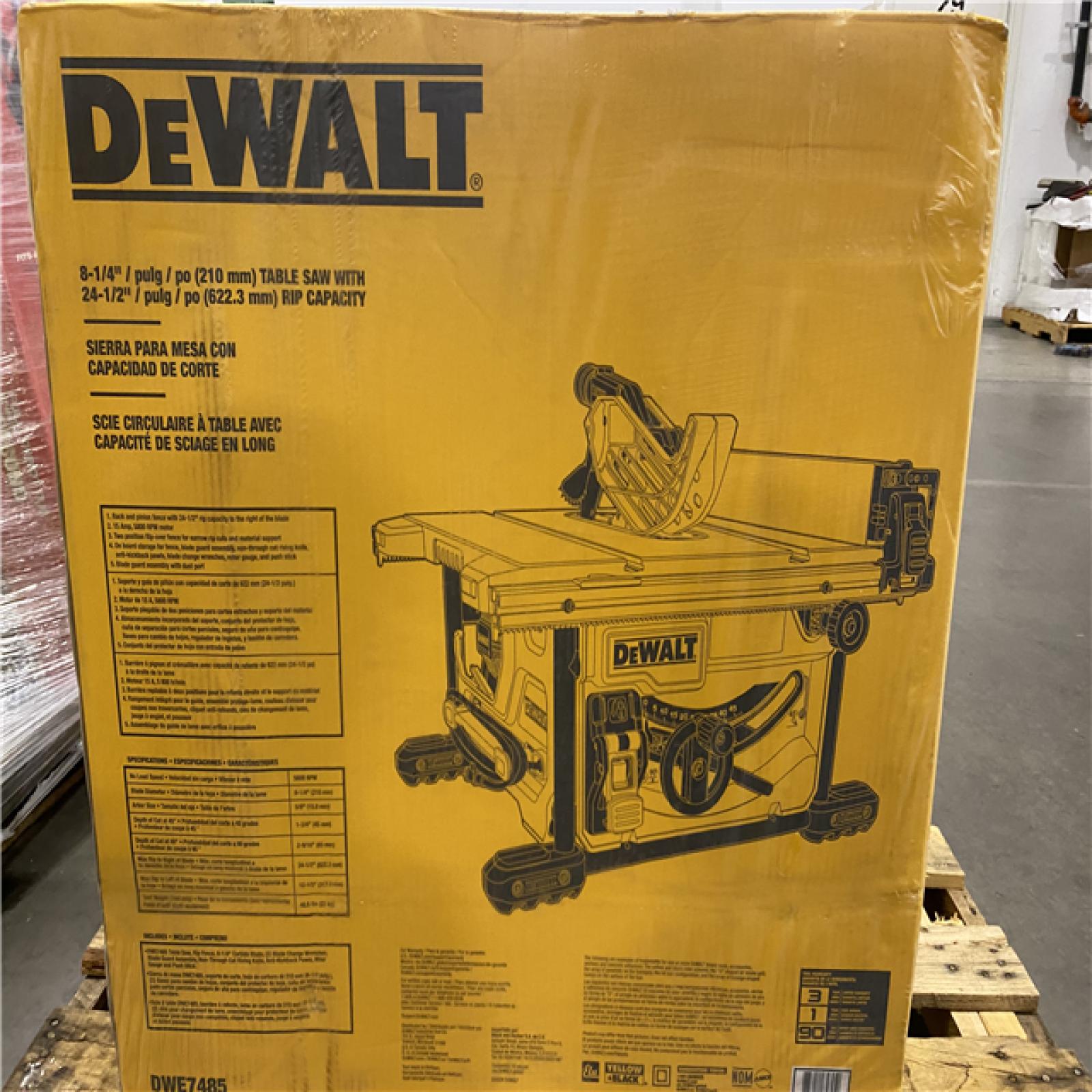 NEW- DeWalt 15 Amps Corded 8-1/4 in. Compact Table Saw