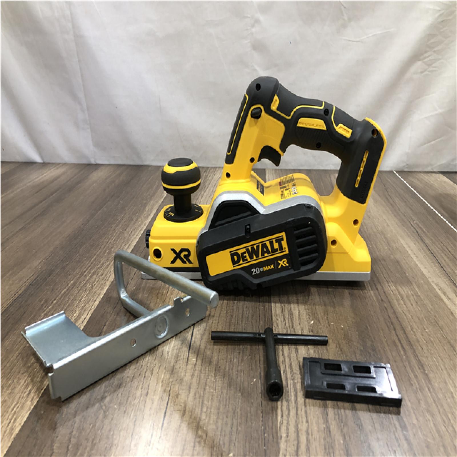 AS-IS DEWALT 20V MAX XR Cordless Brushless 3-1/4 in. Planer (Tool Only)