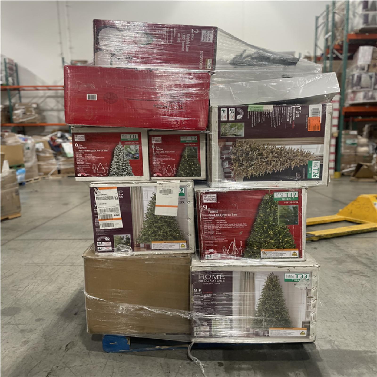 DALLAS LOCATION- AS-IS ASSORTED CHRISTMAS TREES & DECORATION PALLET