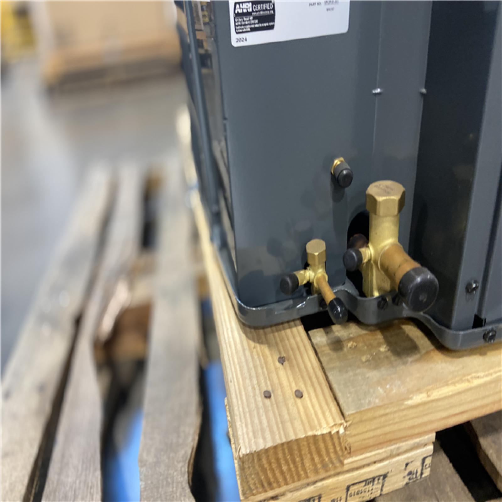 DALLAS LOCATION - Goodman 5 TON 14.3 SEER2 Classic Series Heat Pump Condenser - GSZB406010