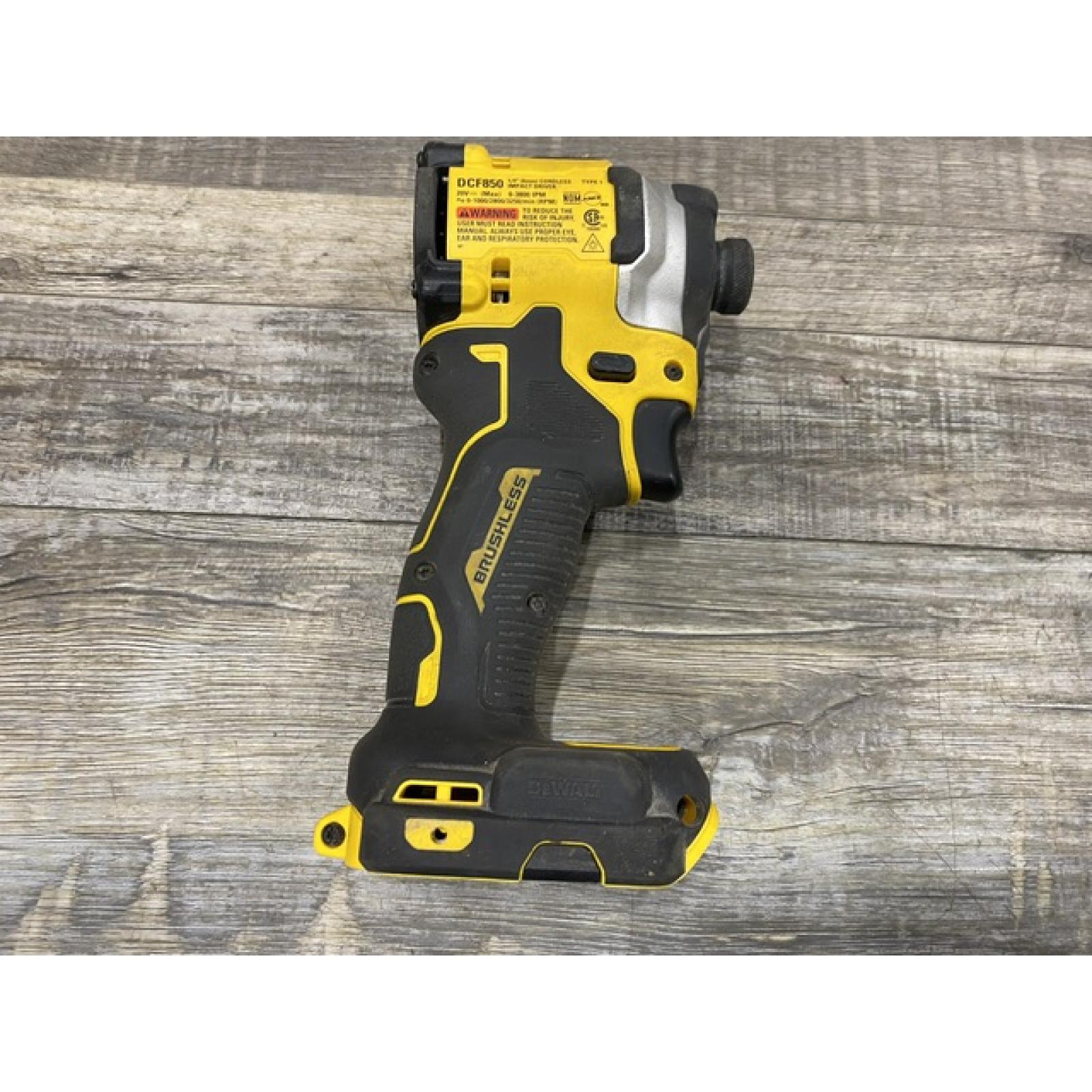 AS-IS DEWALT ATOMIC 20V MAX Lithium-Ion Cordless 1/4 in. Brushless Impact Driver Kit