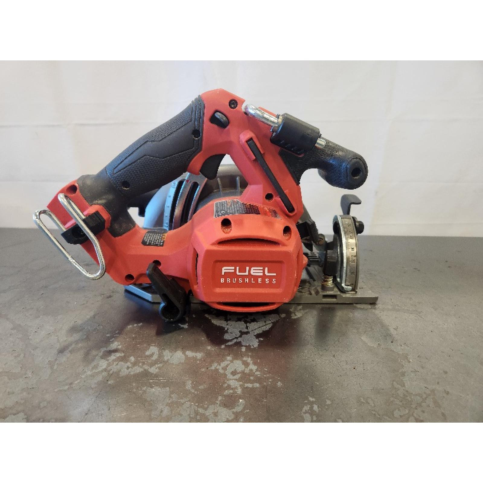 AS-IS- Milwaukee M18 FUEL 18V Lithium-Ion Brushless Cordless 6-1/2 in. Circular Saw (Tool-Only)