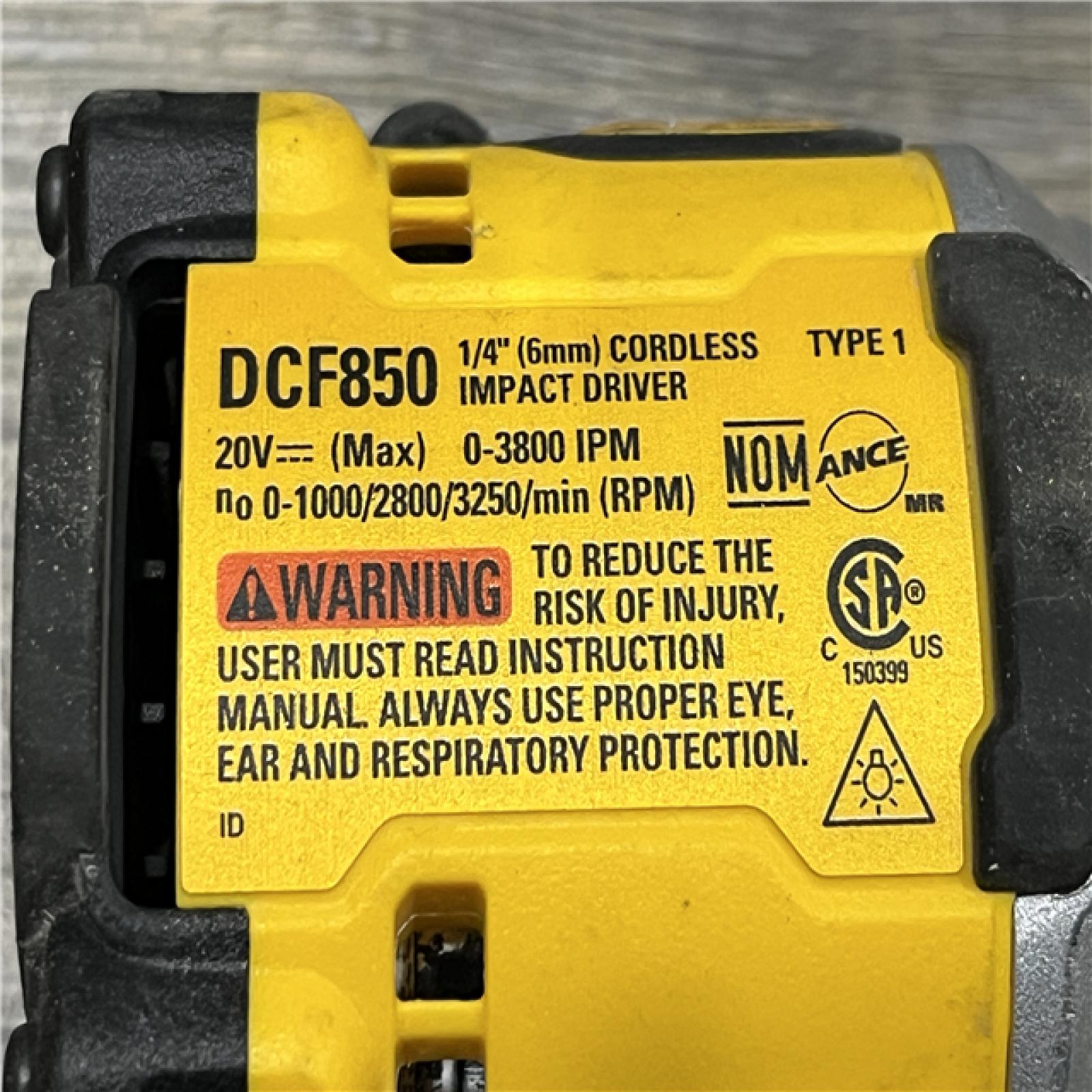 AS-IS DEWALT ATOMIC 20V MAX Lithium-Ion Cordless 1/4 in. Brushless Impact Driver Kit
