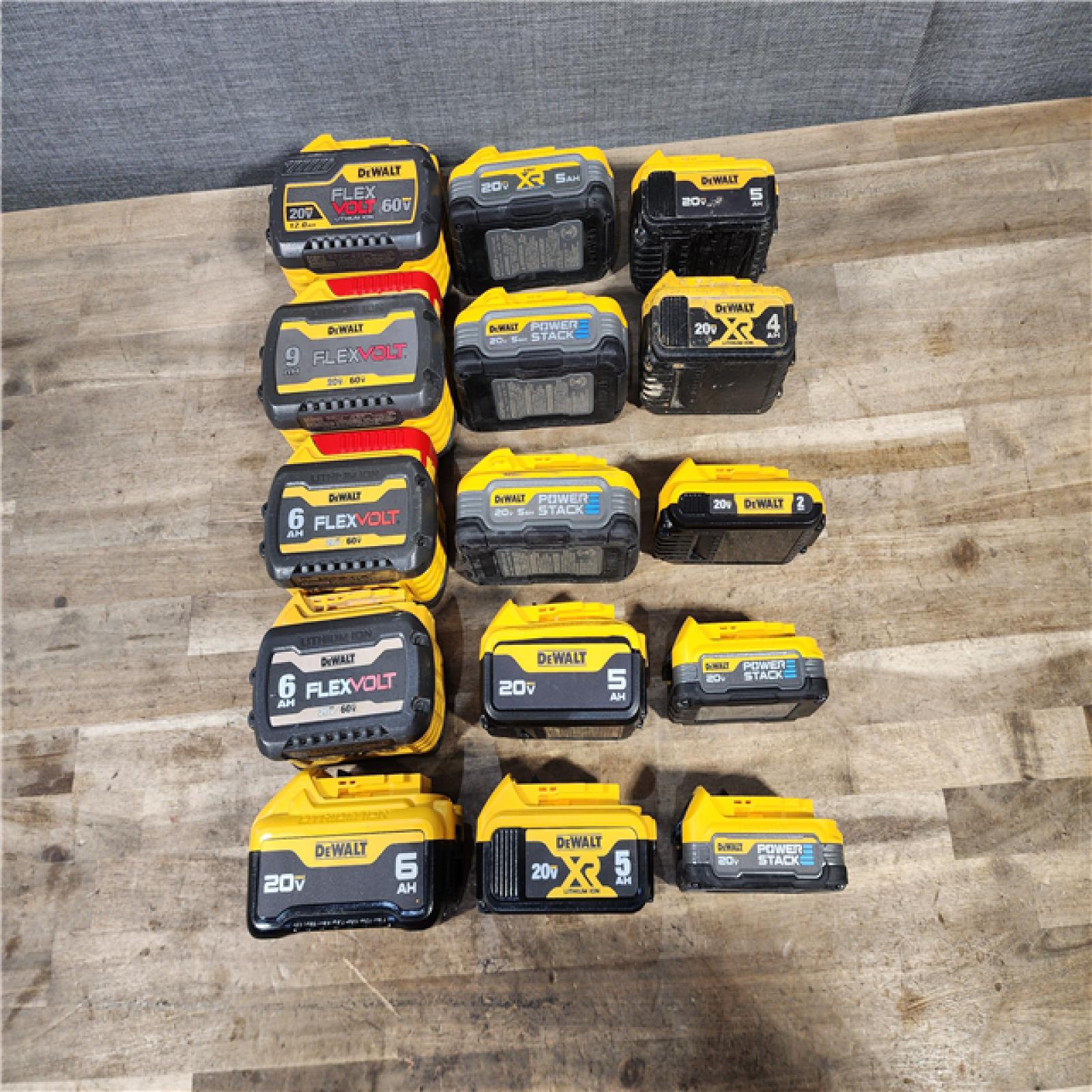 HOUSTON LOCATION - AS-IS DEWALT BATTERY PACK QTY - 15