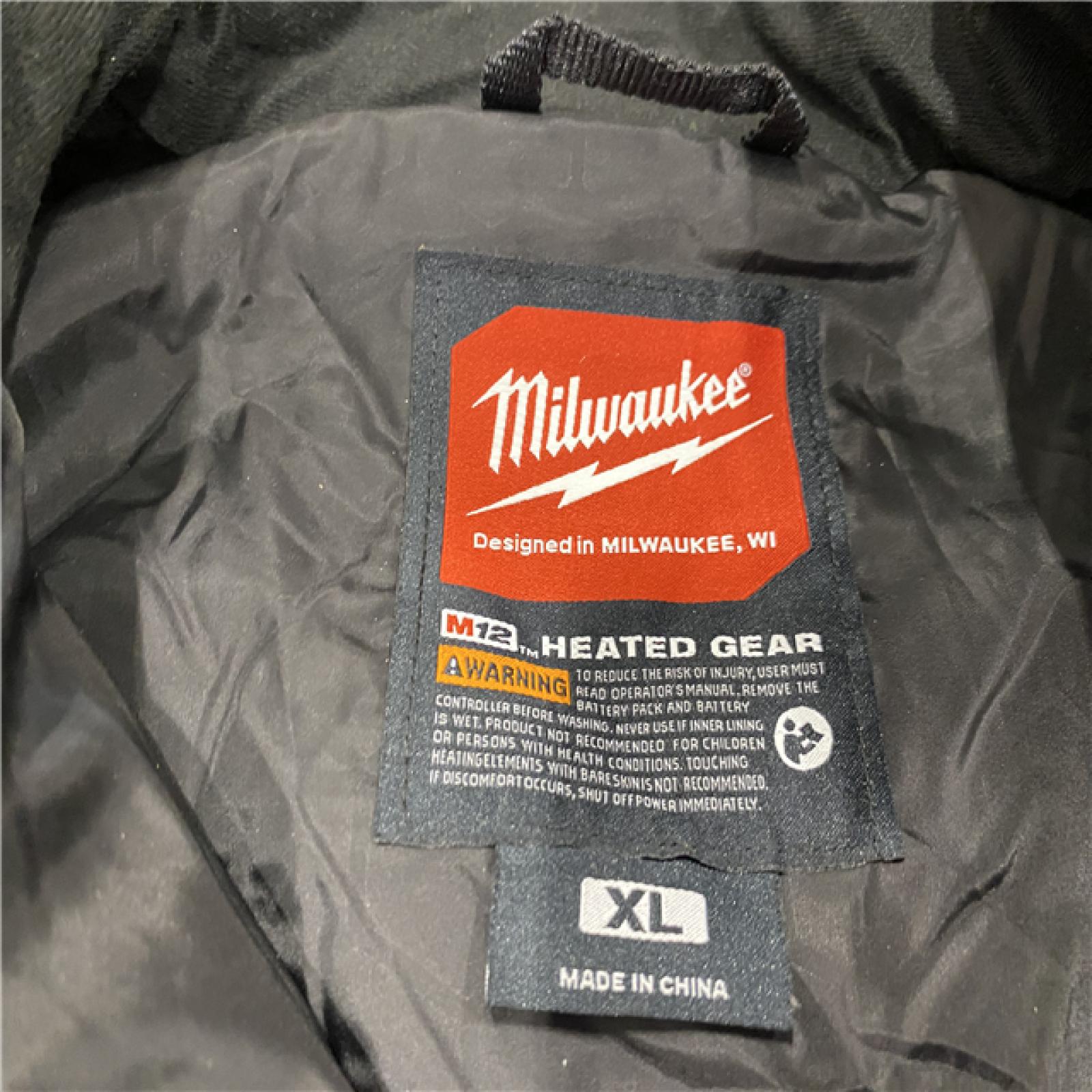 AS-IS Milwaukee Men's X-Large 12-Volt Lithium-Ion Cordless Axis Black Heated Vest Kit