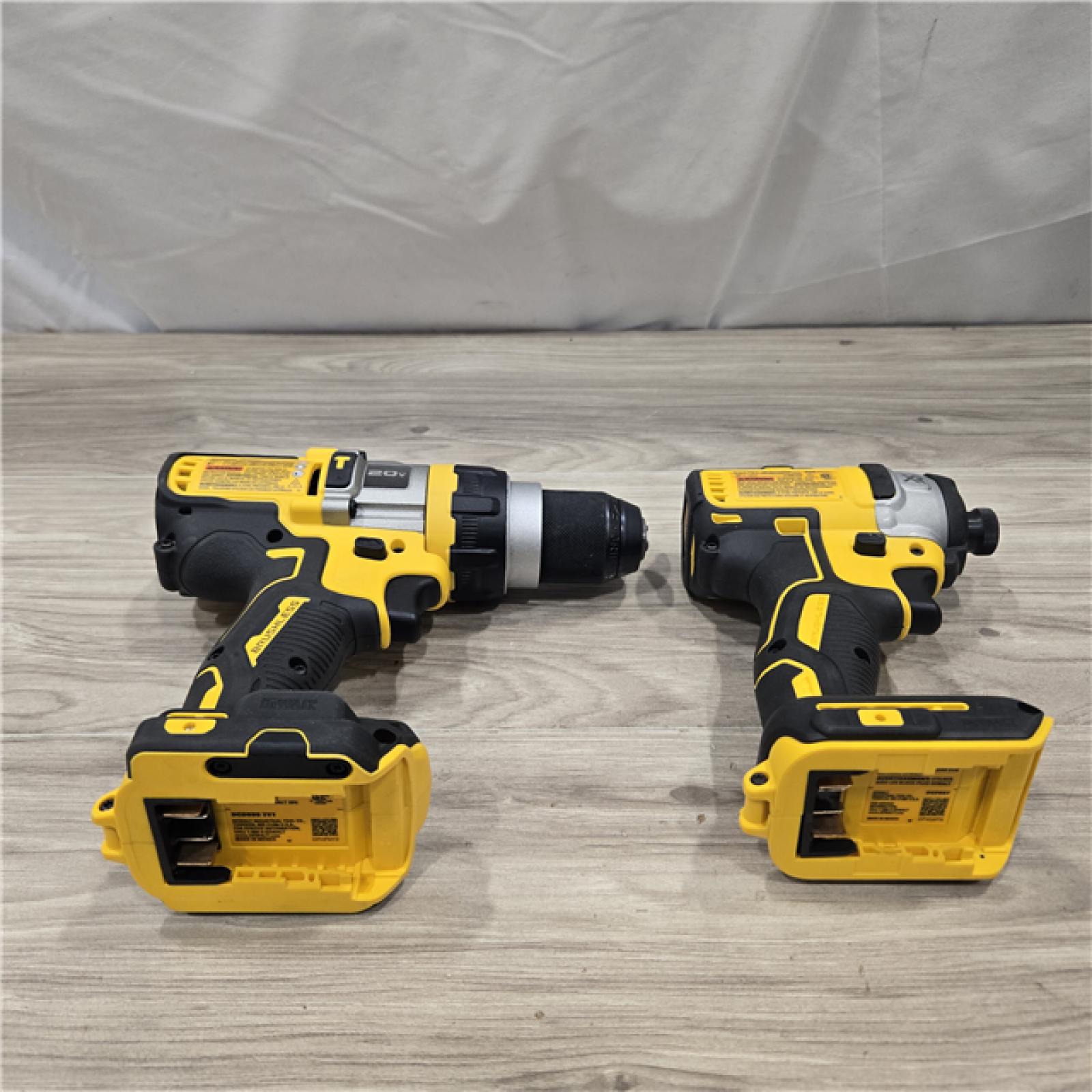 AS-IS DEWALT 20V MAX Cordless Hammer Drill/Driver 2 Tool Combo Kit