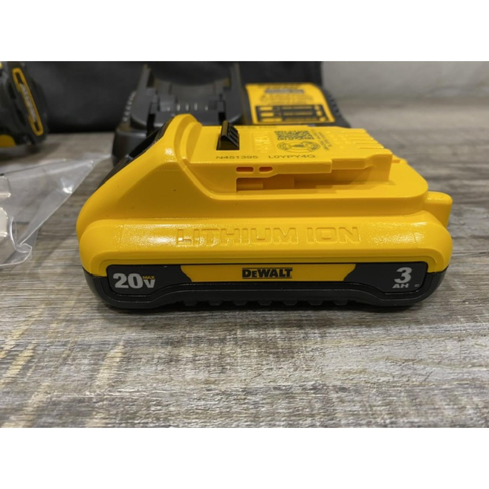 AS-IS DEWALT ATOMIC 20V Cordless 1/2 in. Compact Hammer Drill Kit