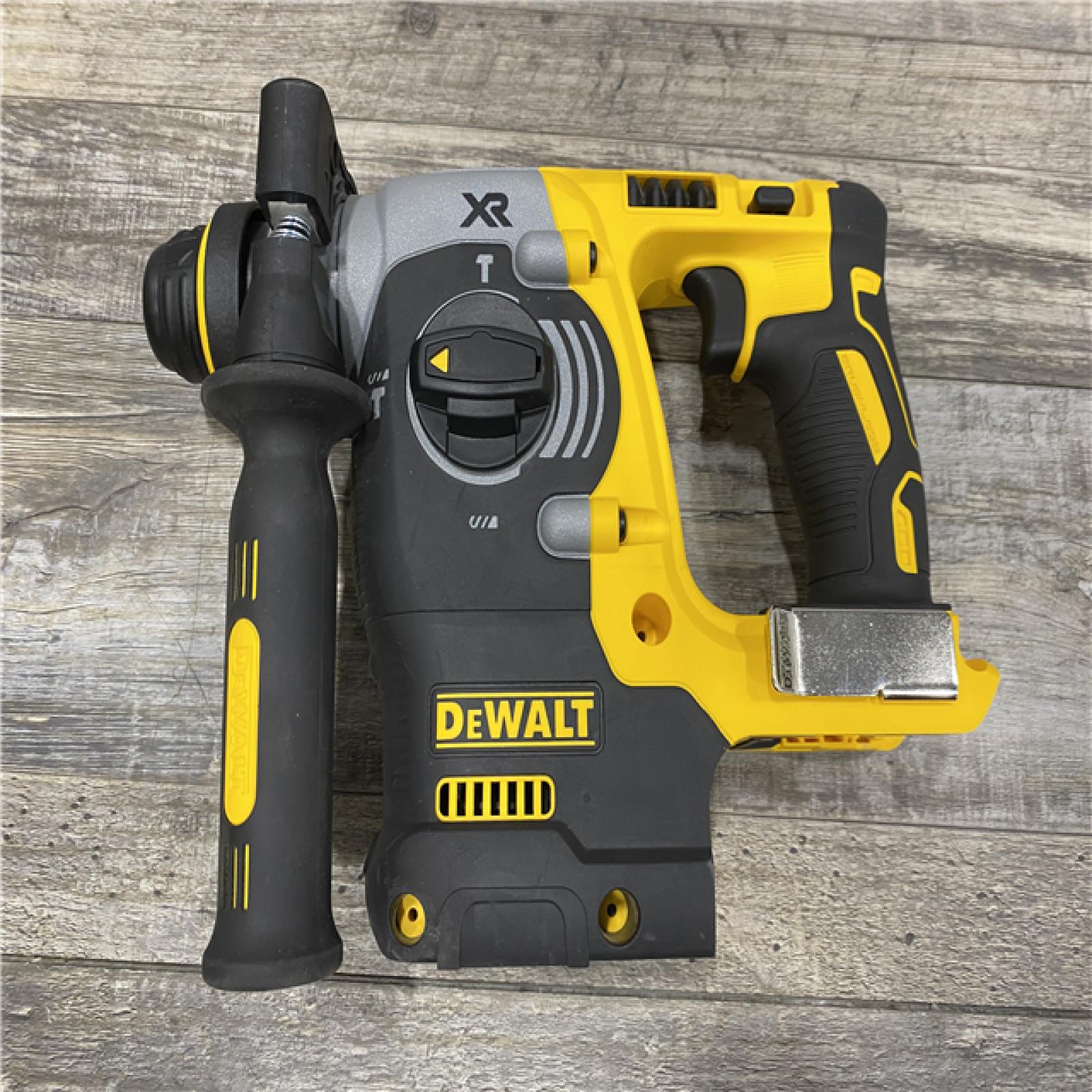 AS-IS DEWALT 20V MAX XR Cordless Brushless 1 in. SDS Plus L-Shape Rotary Hammer (Tool Only)