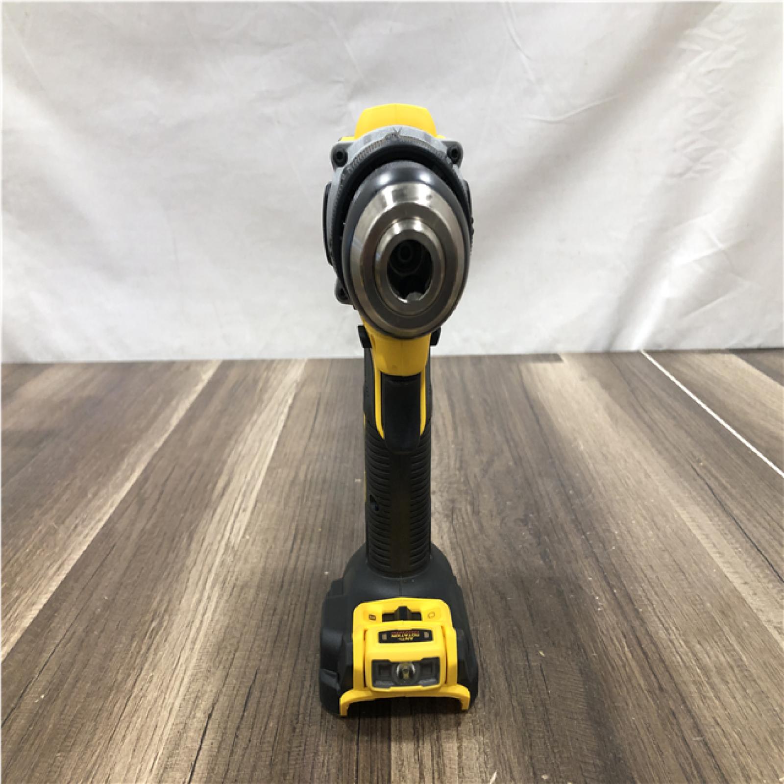 AS-IS DEWALT 20V XR Lithium-Ion Cordless Brushless 1/2 in. Drill/Driver Kit