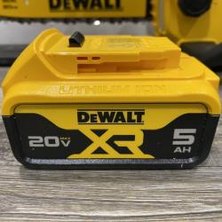 AS-IS DEWALT 20V MAX Compact 12 Brushless Cordless Chainsaw Kit