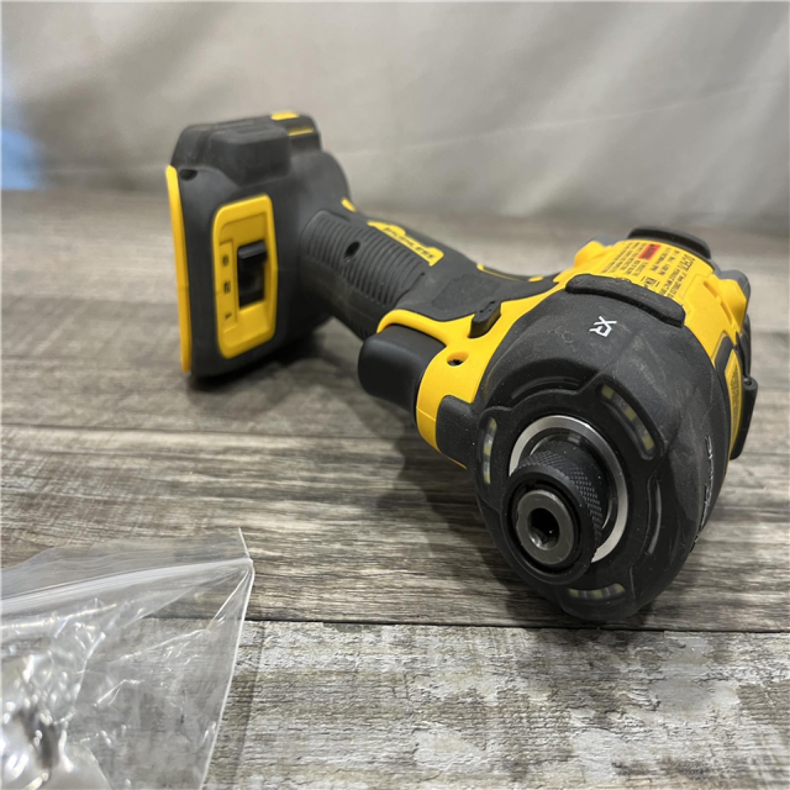 AS-IS DEWALT 20V XR Brushless Cordless 1/4 in. Quiet Hydraulic Impact Driver (Tool-Only)