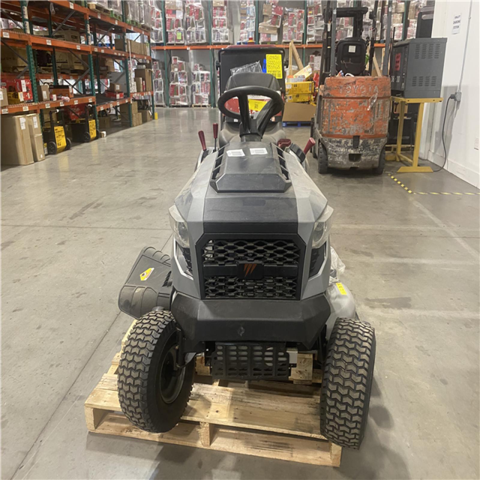 Dallas Location - As-Is Murray MT100 42 in. 13.5 HP Gas Riding Lawn Tractor Mower