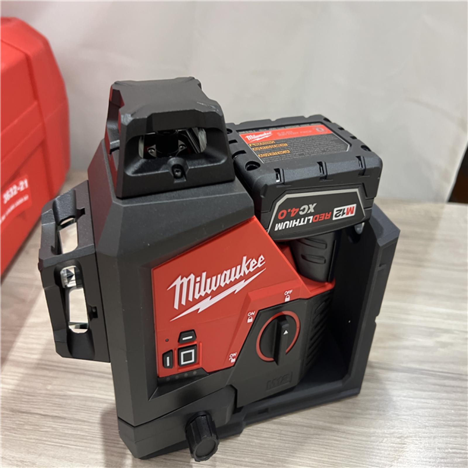 AS-IS Milwaukee 12-Volt Lithium-Ion Cordless Green 250 ft. 3-Plane Laser Level Kit