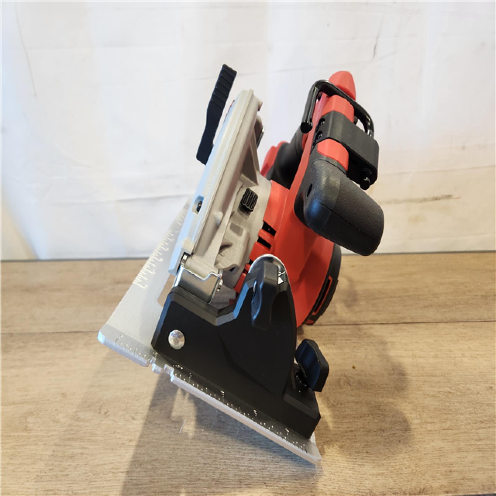 AS-IS- Milwaukee M18 7-1/4  18V Brushless Circular Saw (Bare Tool)