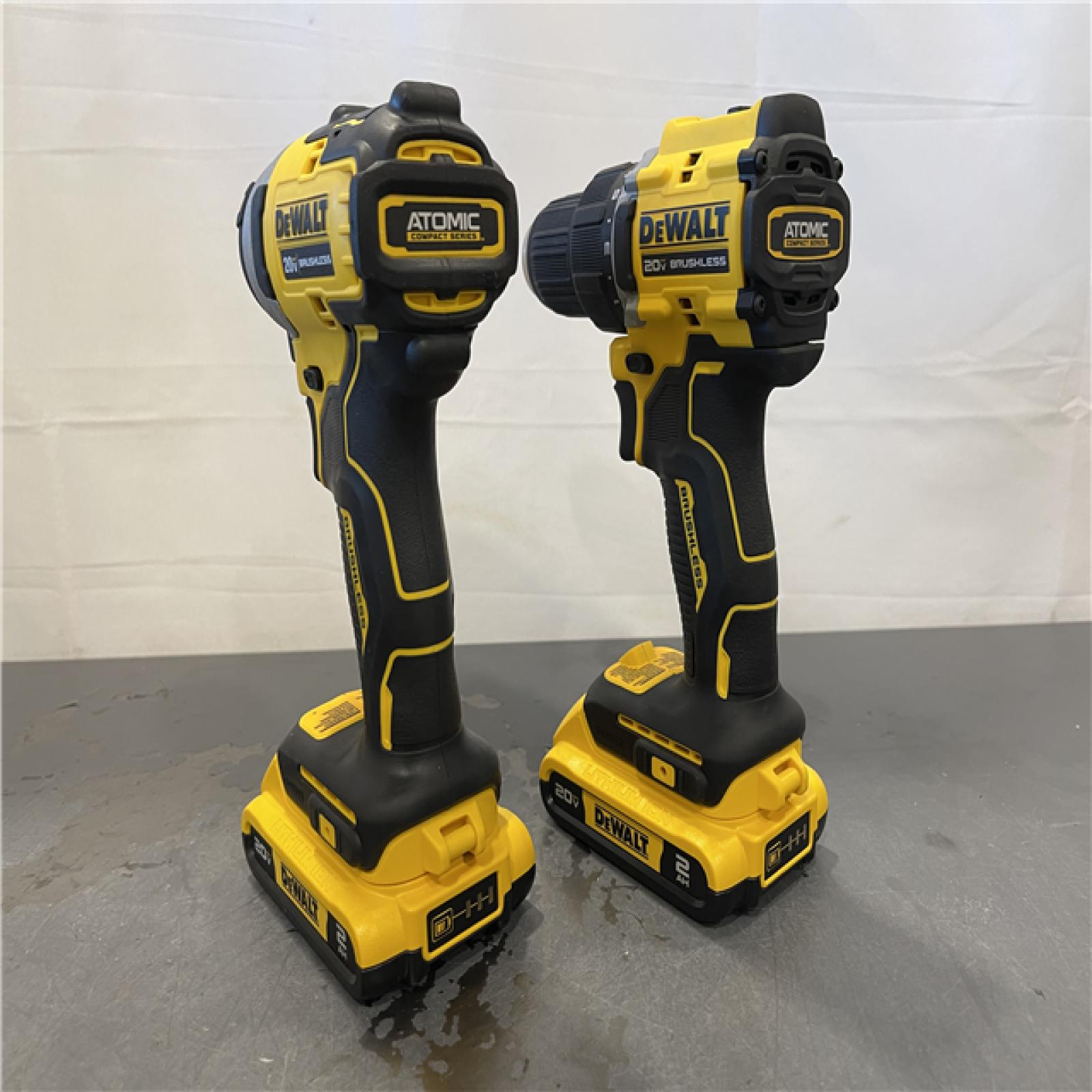 AS-IS - Dewalt ATOMIC 20-Volt MAX Lithium-Ion Cordless Combo Kit