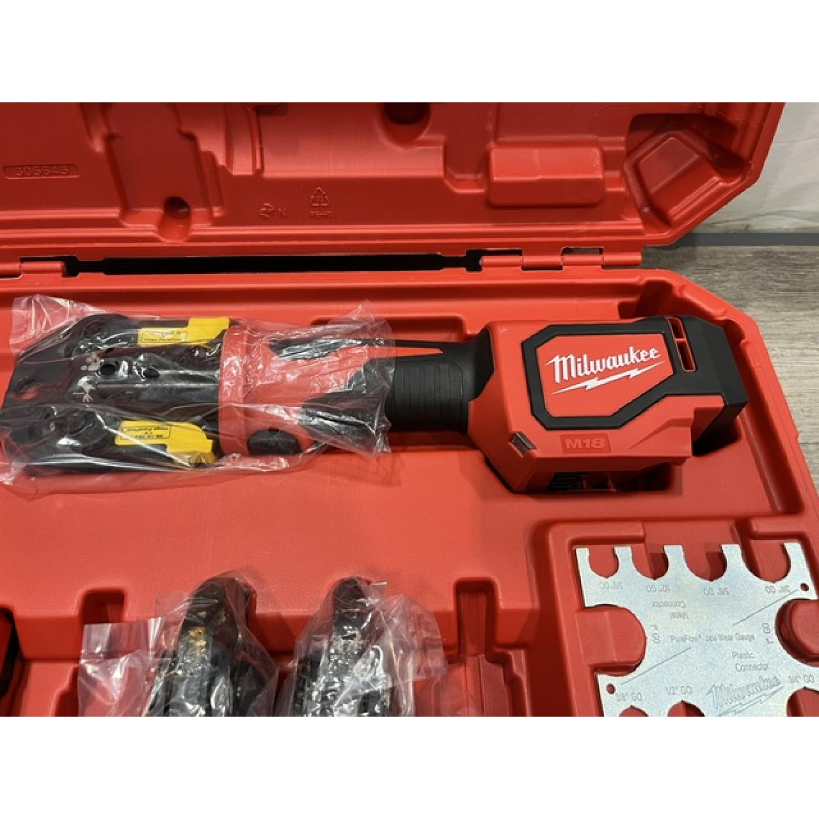 NEW - Milwaukee 18V Lithium-Ion Cordless Short Throw PEX Press Tool Kit