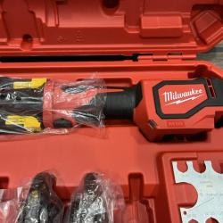 NEW - Milwaukee 18V Lithium-Ion Cordless Short Throw PEX Press Tool Kit