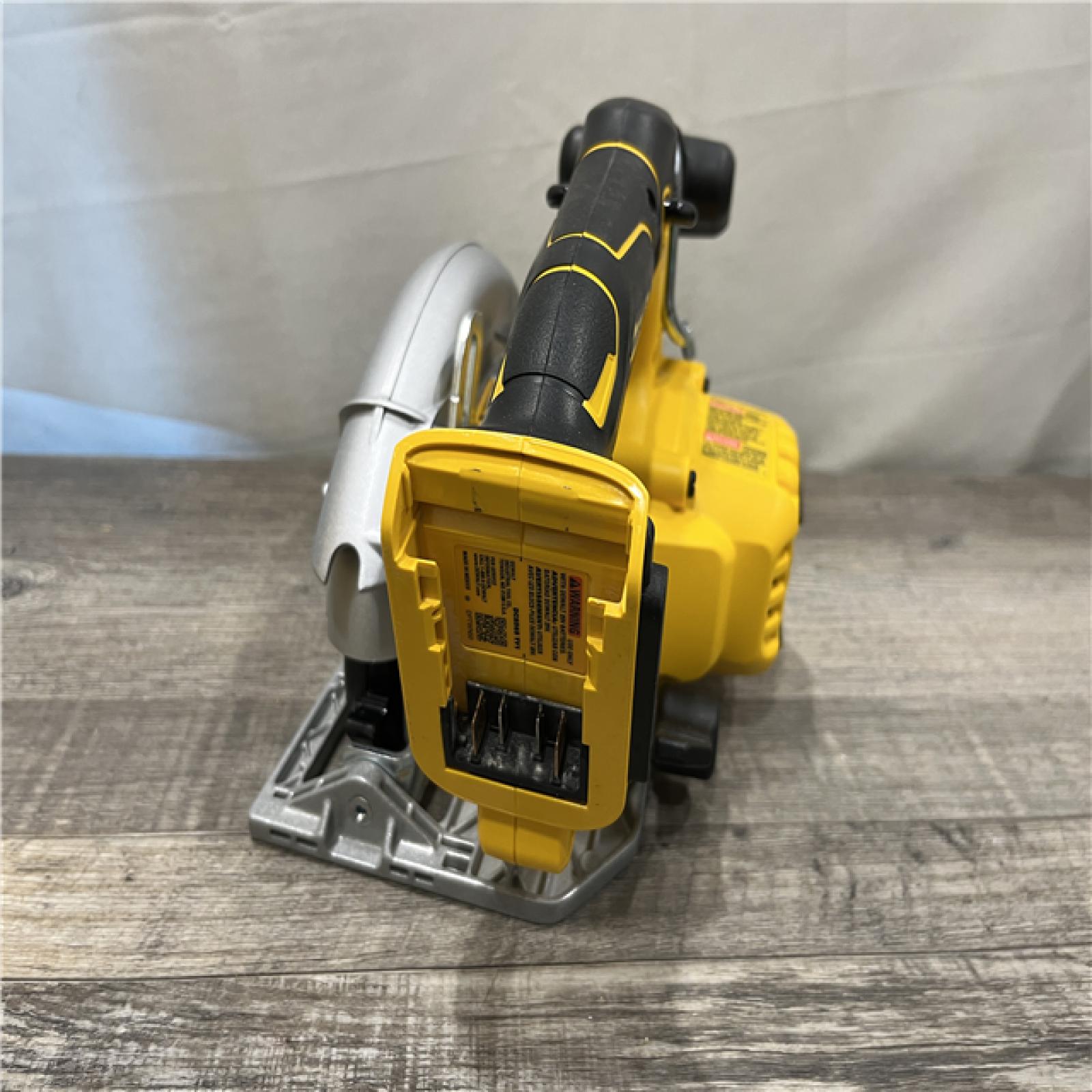 AS-IS DEWALT 20V MAX Cordless Brushless 6-1/2 in. Sidewinder Style Circular Saw (Tool Only)
