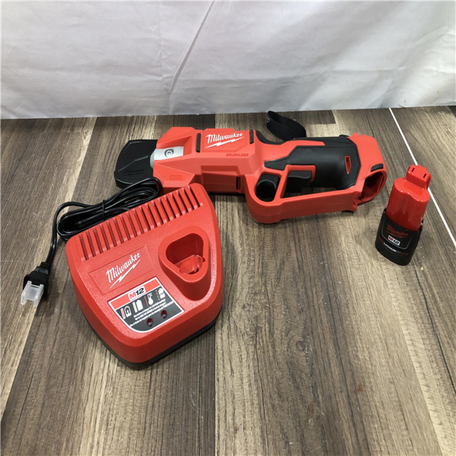 AS-IS Milwaukee M12 12V Cordless Brushless Pruner Shears Kit